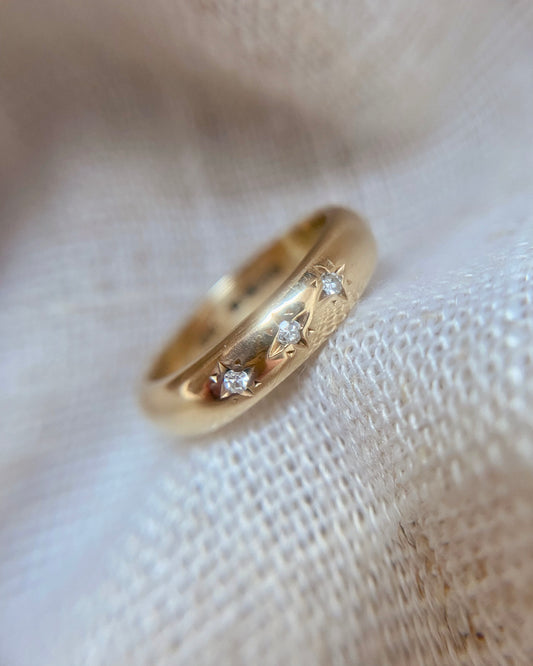Vintage 9ct Gold Diamond Trilogy Pinky Ring