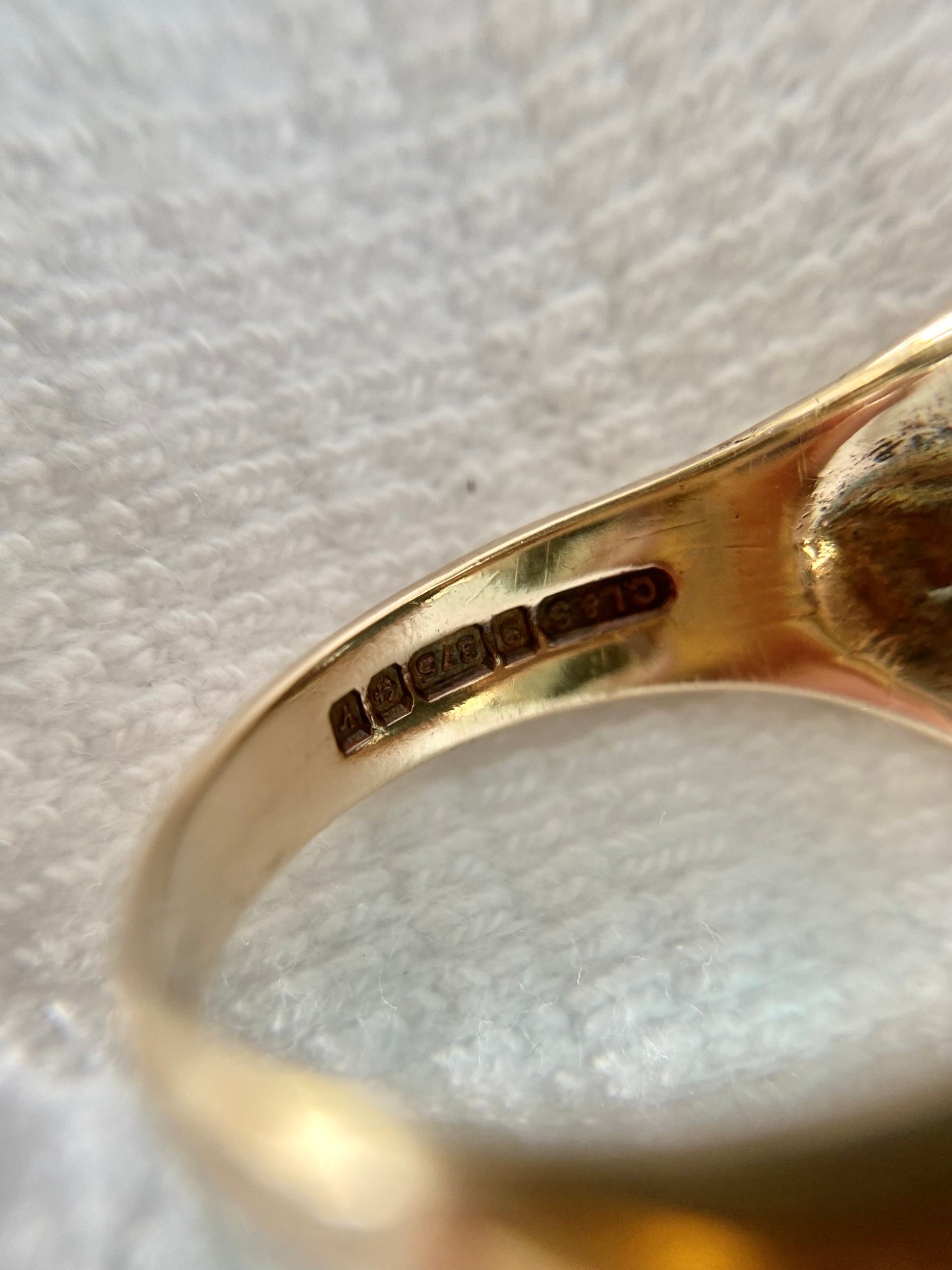 Vintage 9ct Gold Heavy Bloodstone Signet Ring