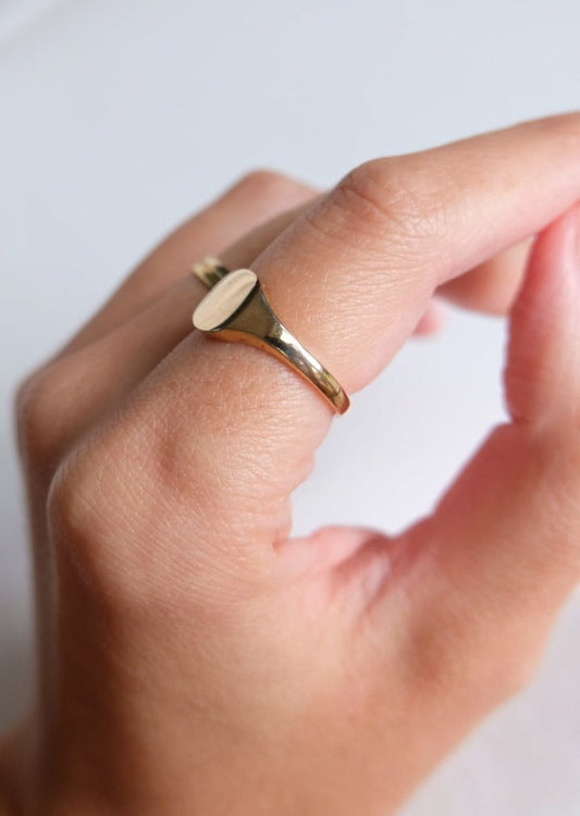 Vintage 9ct Gold Smooth Signet Ring