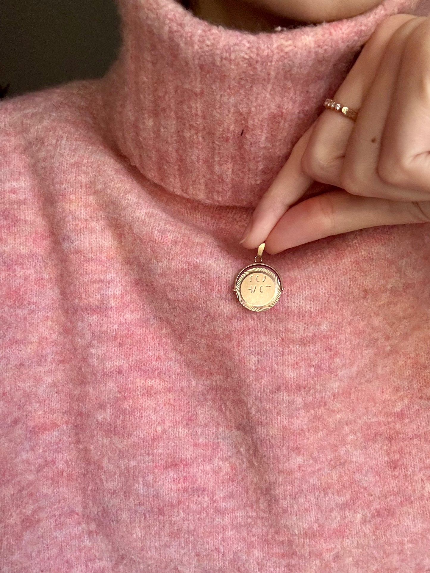 Vintage 9ct Gold "I Love You" Spinner Pendant