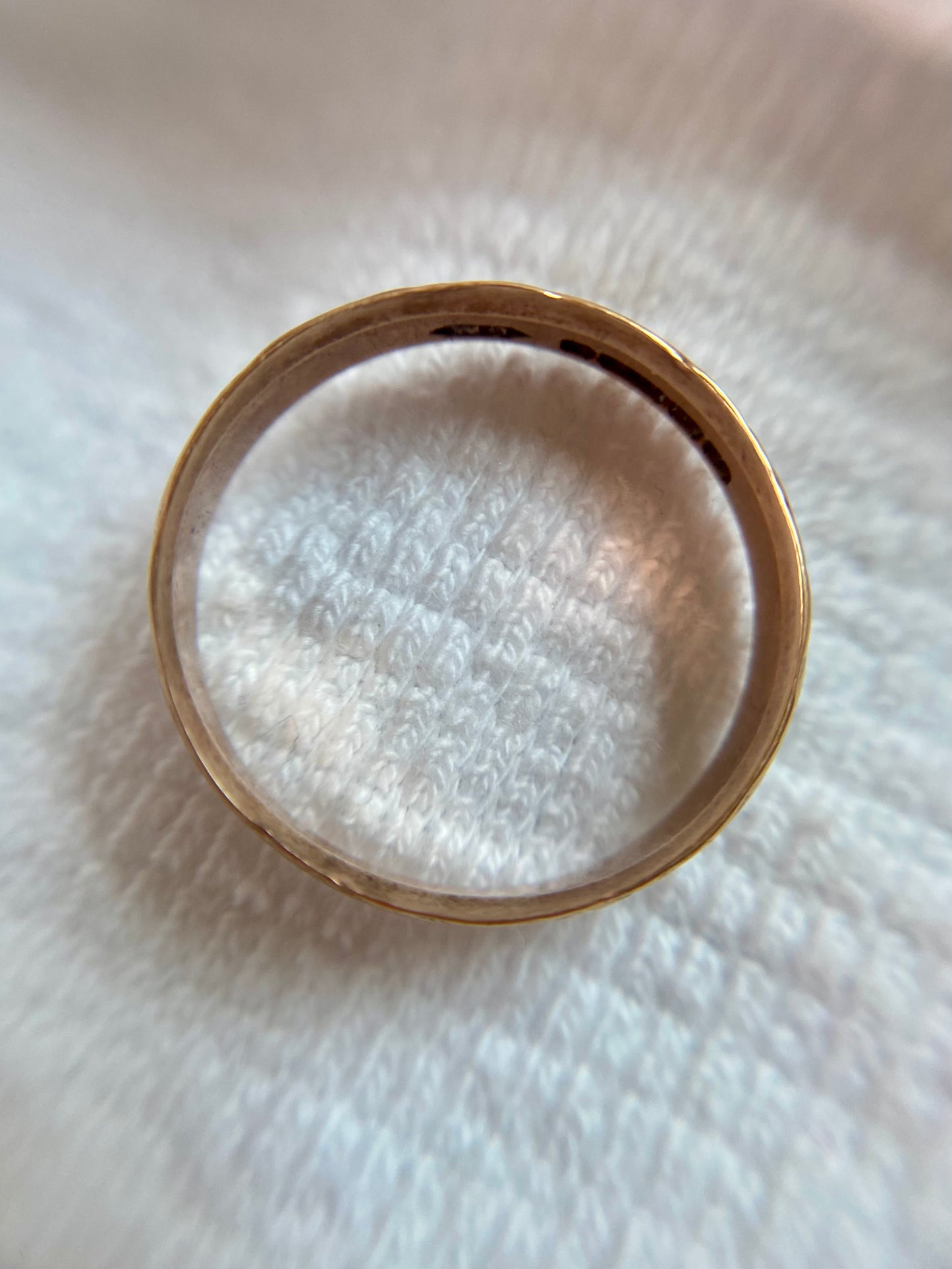 Vintage 9ct Gold Patterned Band