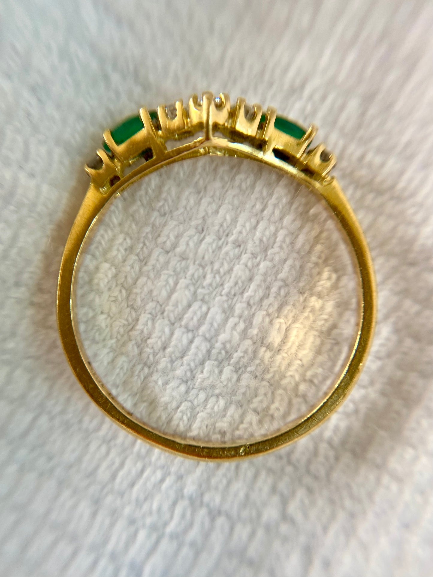 Preloved 18ct Gold Green + White Gem Wishbone Ring
