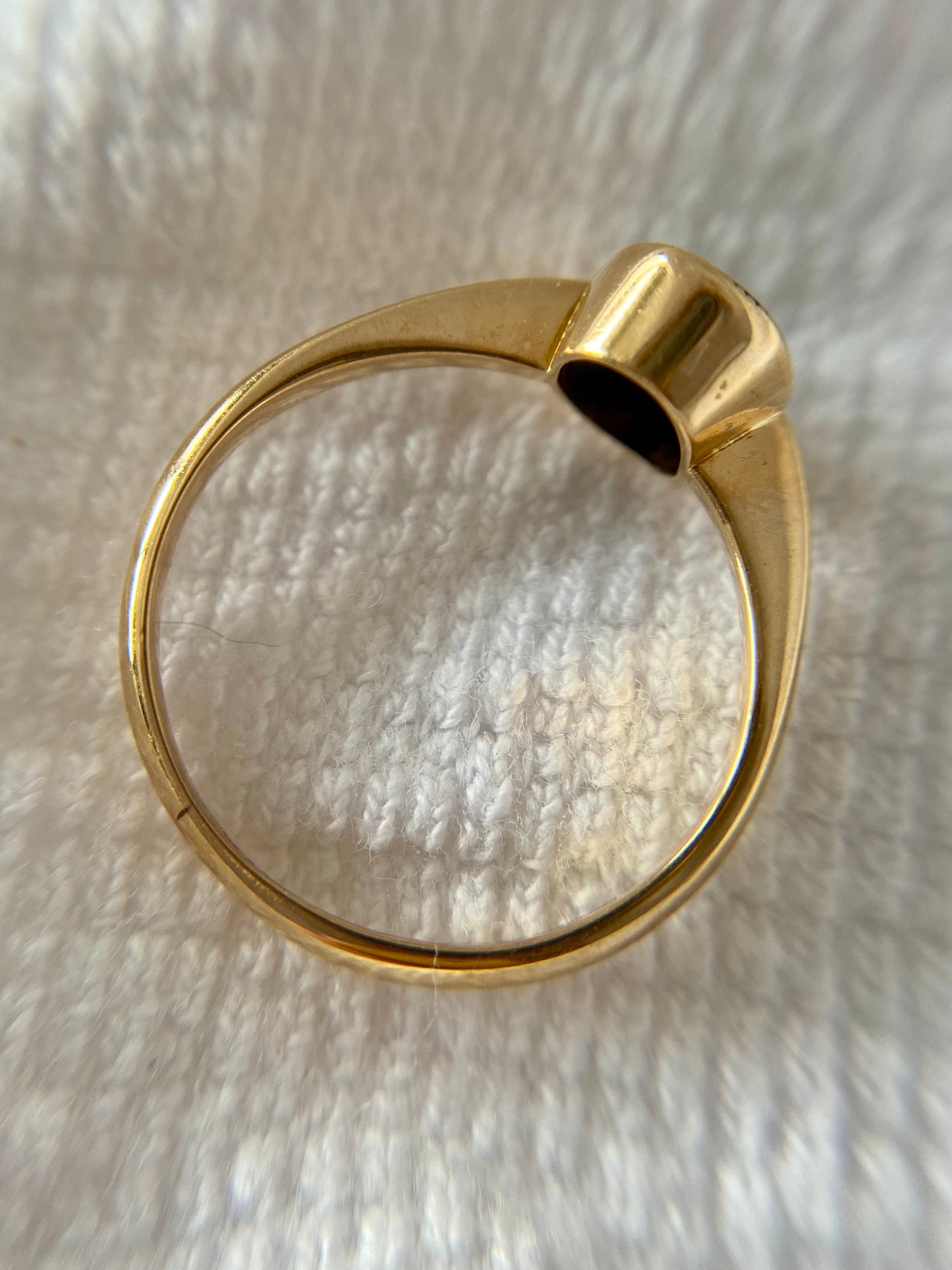 Preloved 18ct Gold Onyx Solitaire Ring