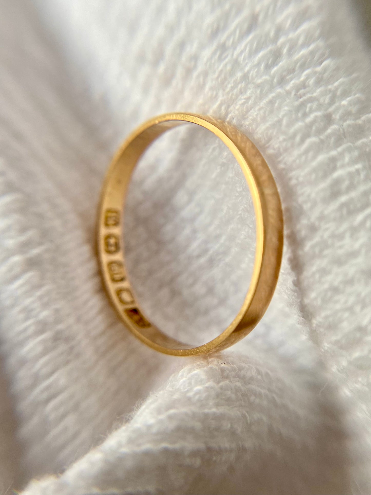 Antique 18ct Gold 2mm Plain Band