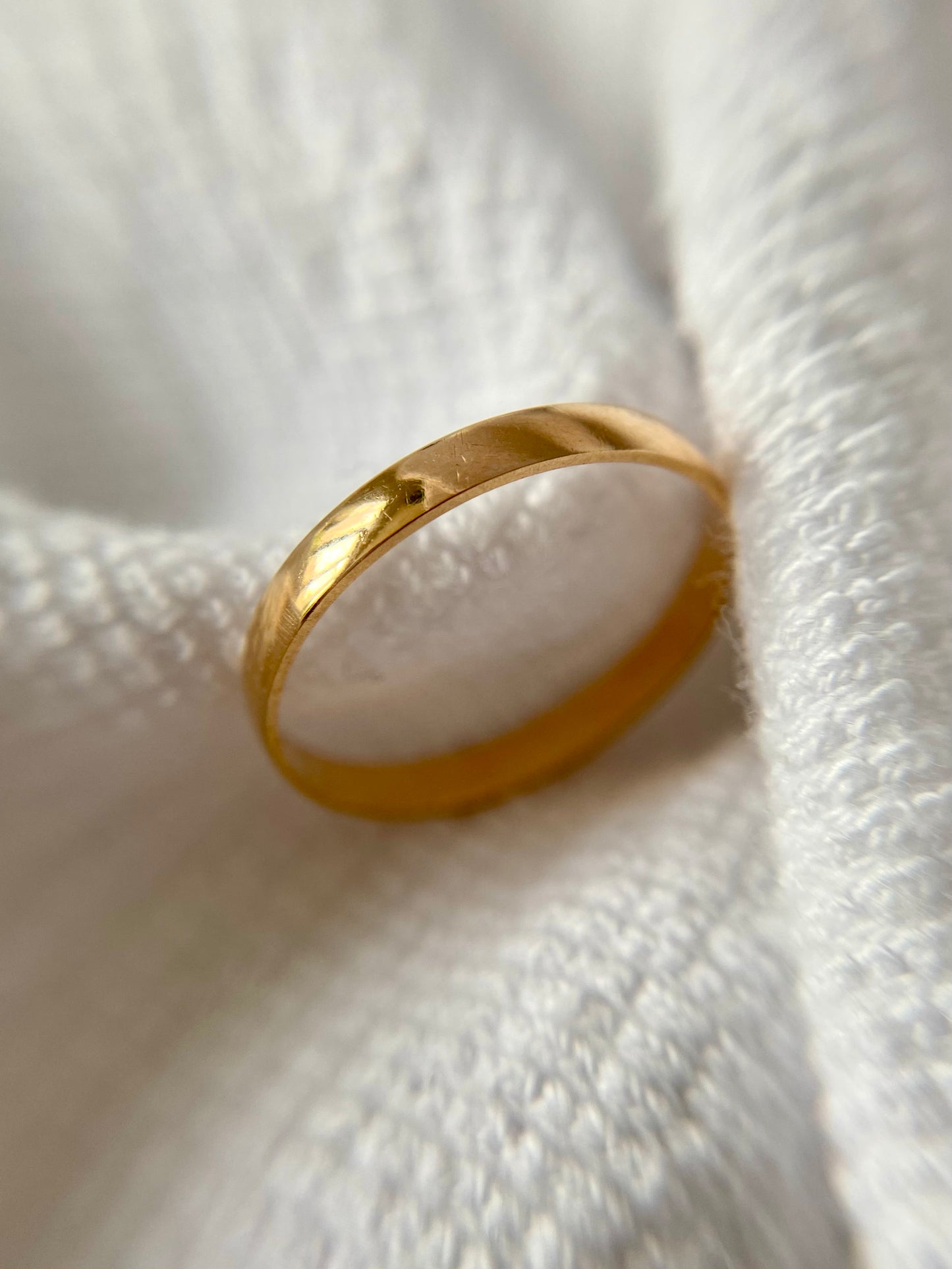 Antique 18ct Gold 2mm Plain Band