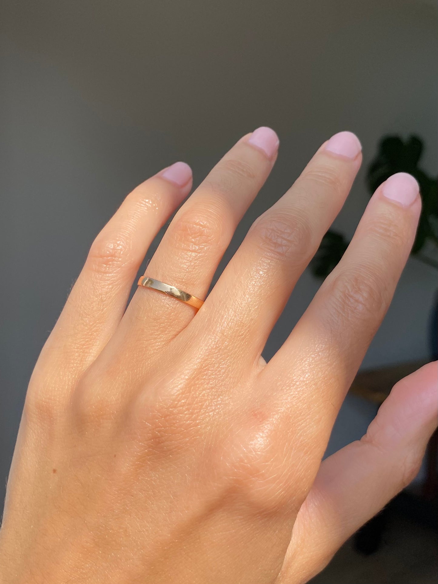 Antique 18ct Gold 2mm Plain Band