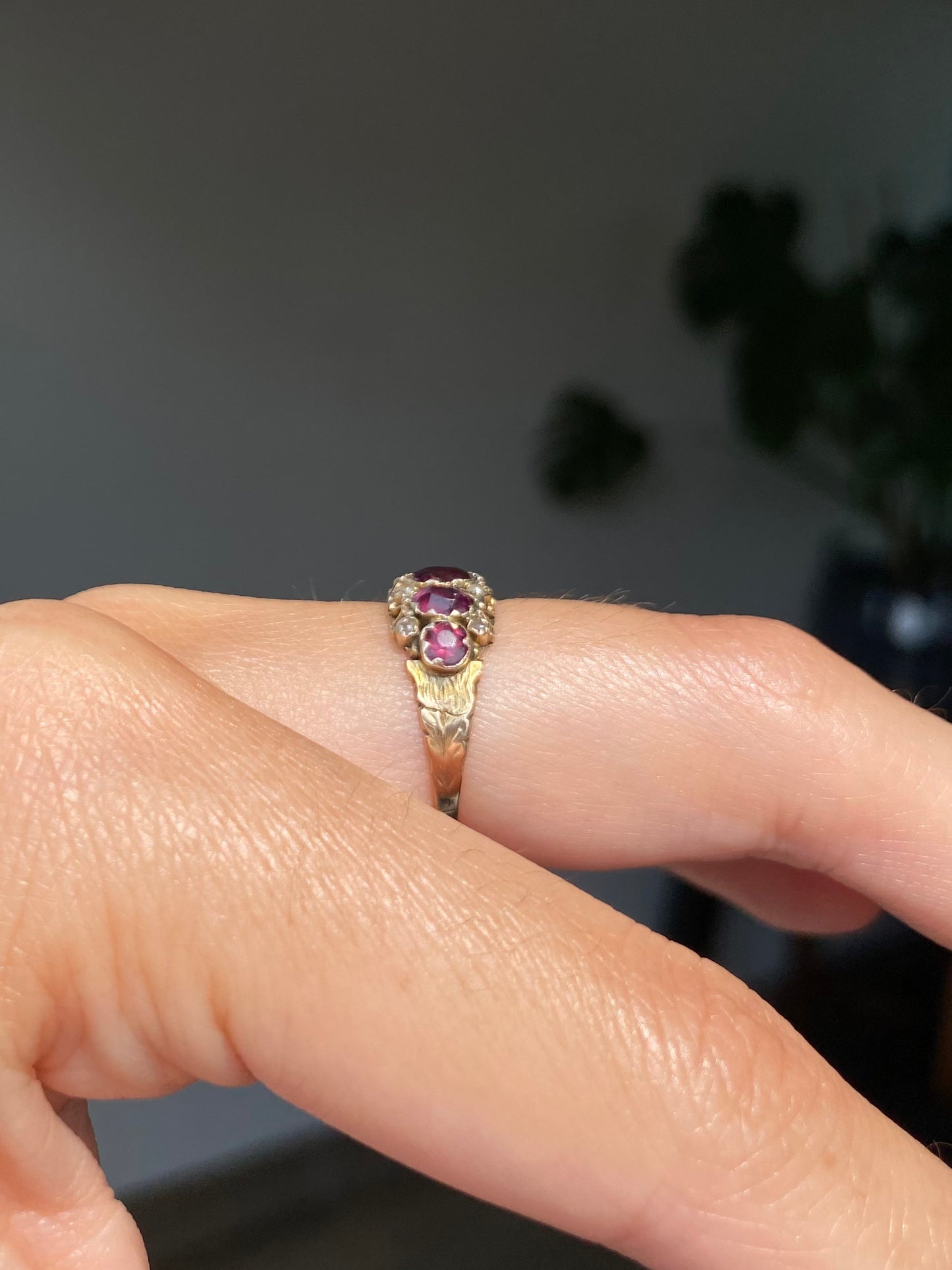 Antique 9ct Gold Garnet + Pearl Ring