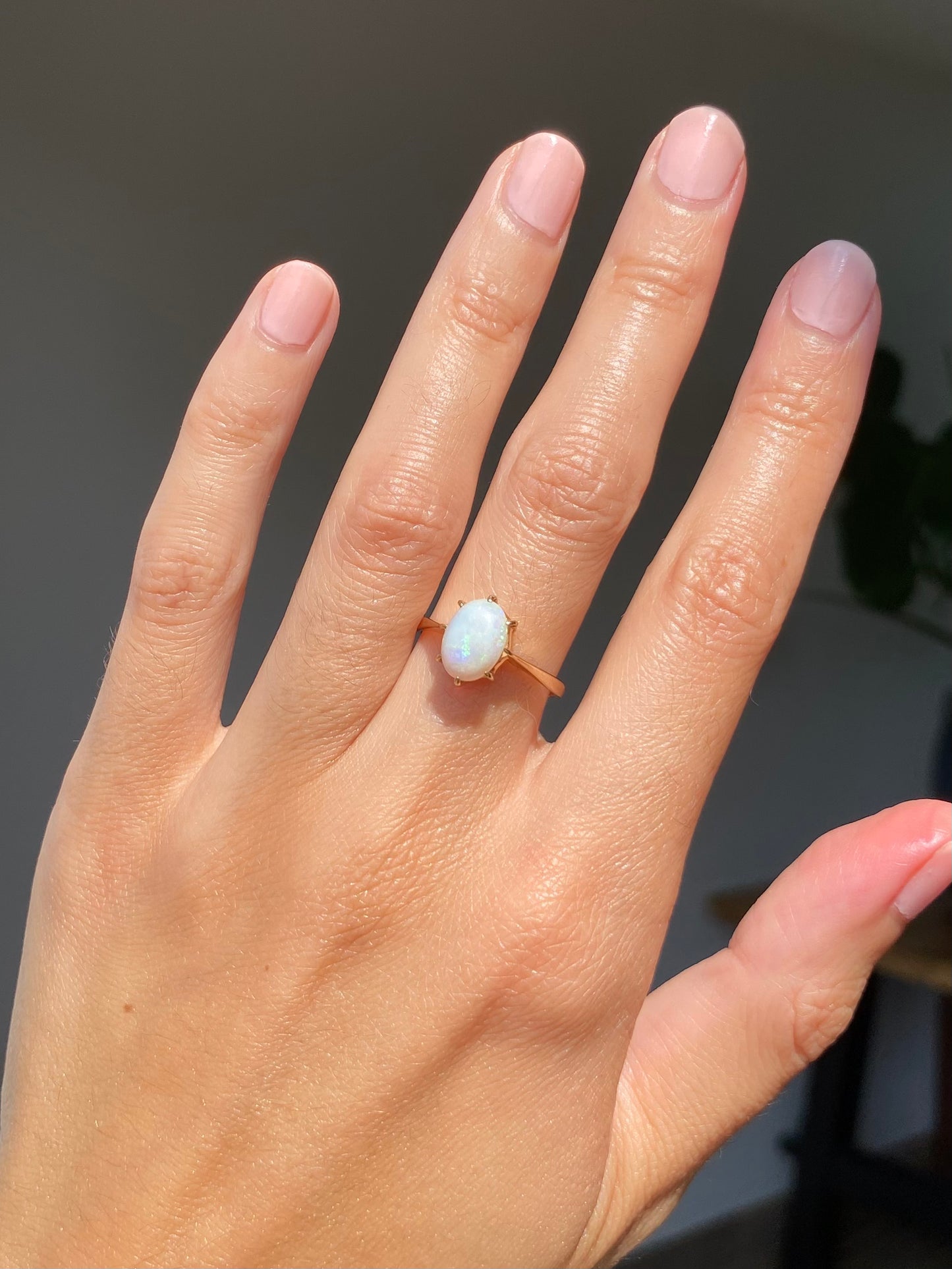 Vintage 9ct Gold Opal Solitaire Ring