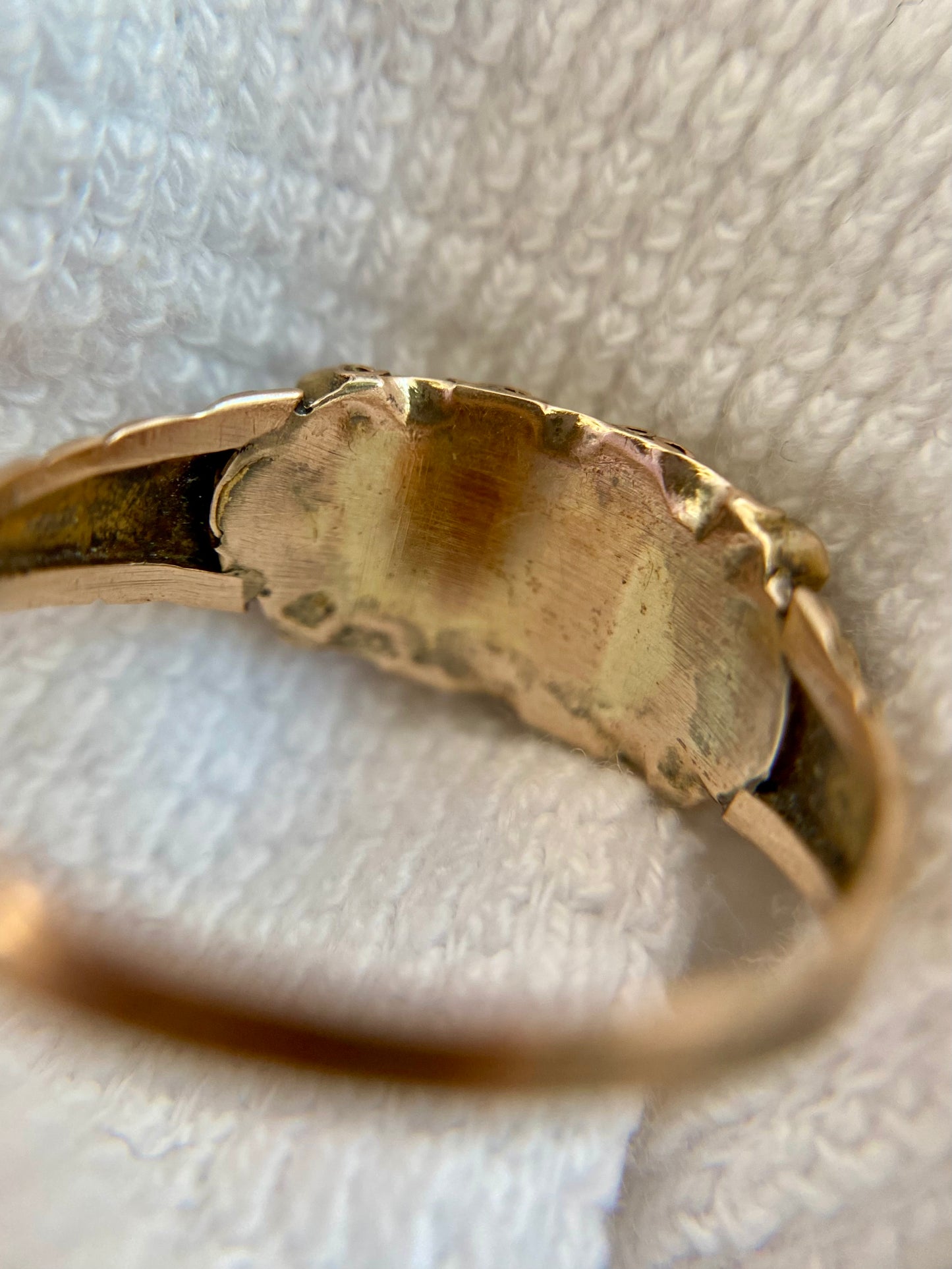 Antique 9ct Gold Garnet + Pearl Ring