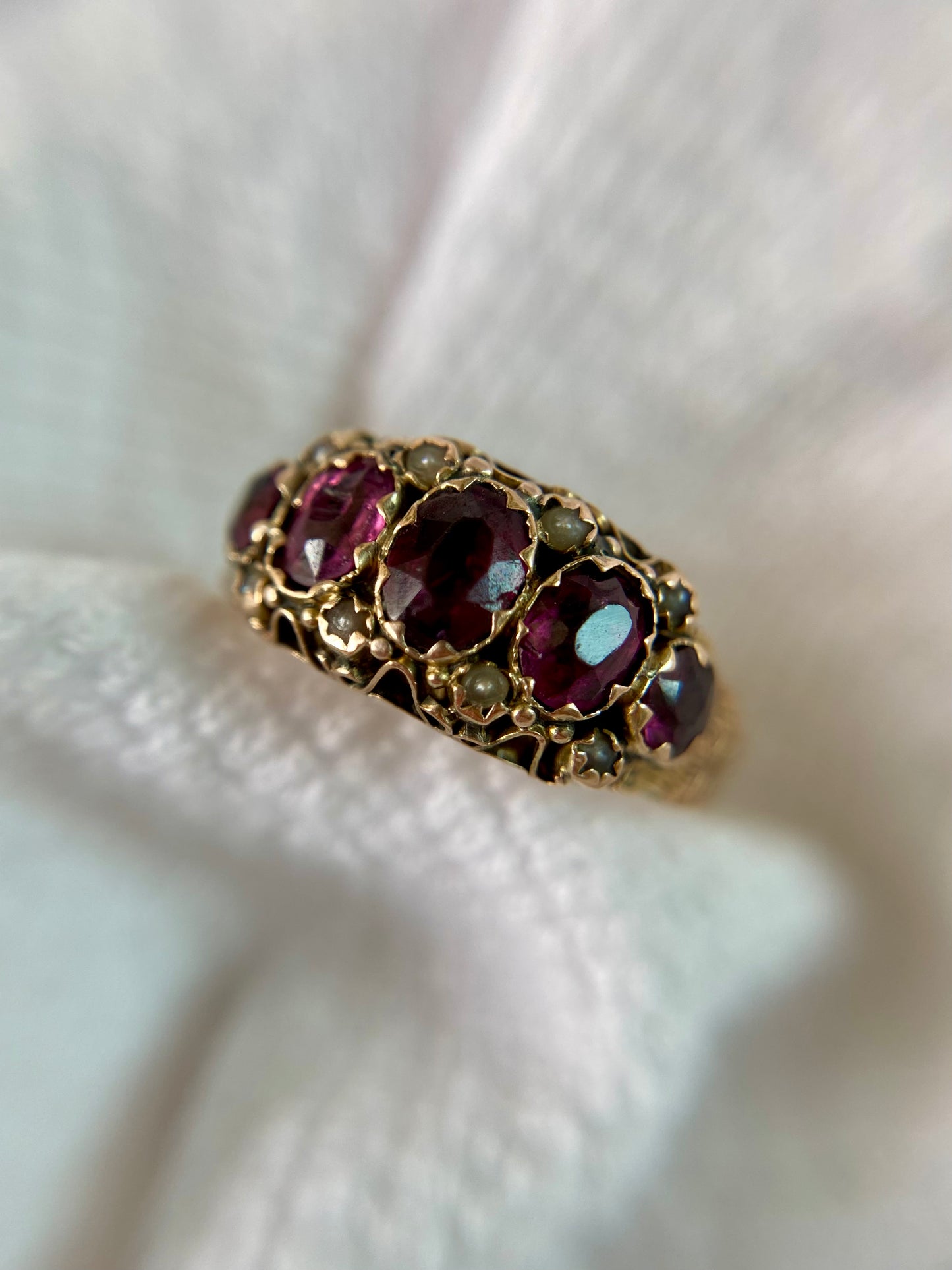 Antique 9ct Gold Garnet + Pearl Ring