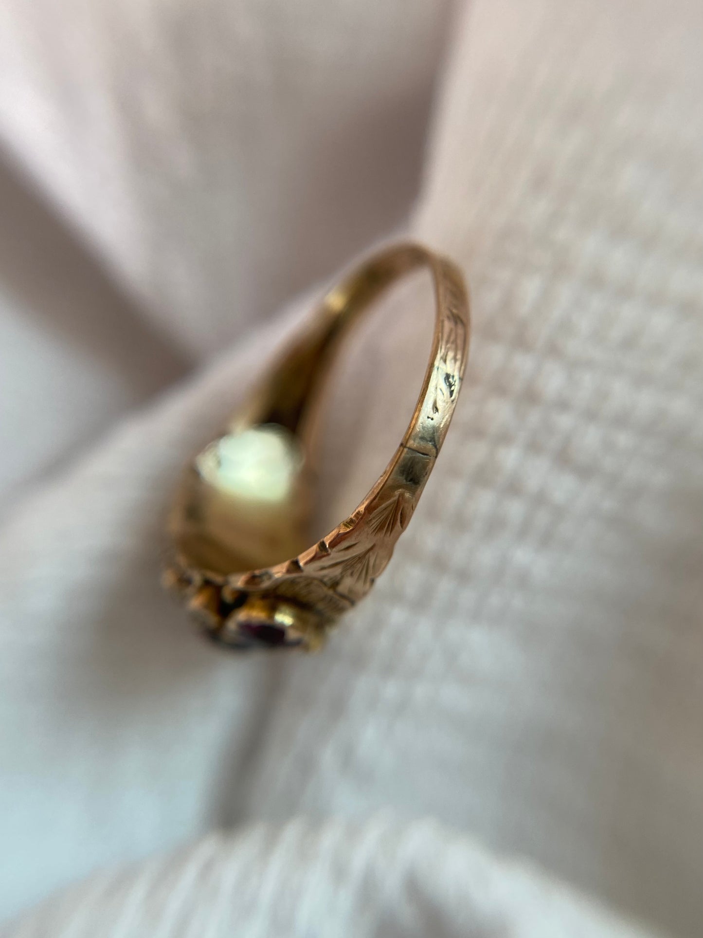 Antique 9ct Gold Garnet + Pearl Ring
