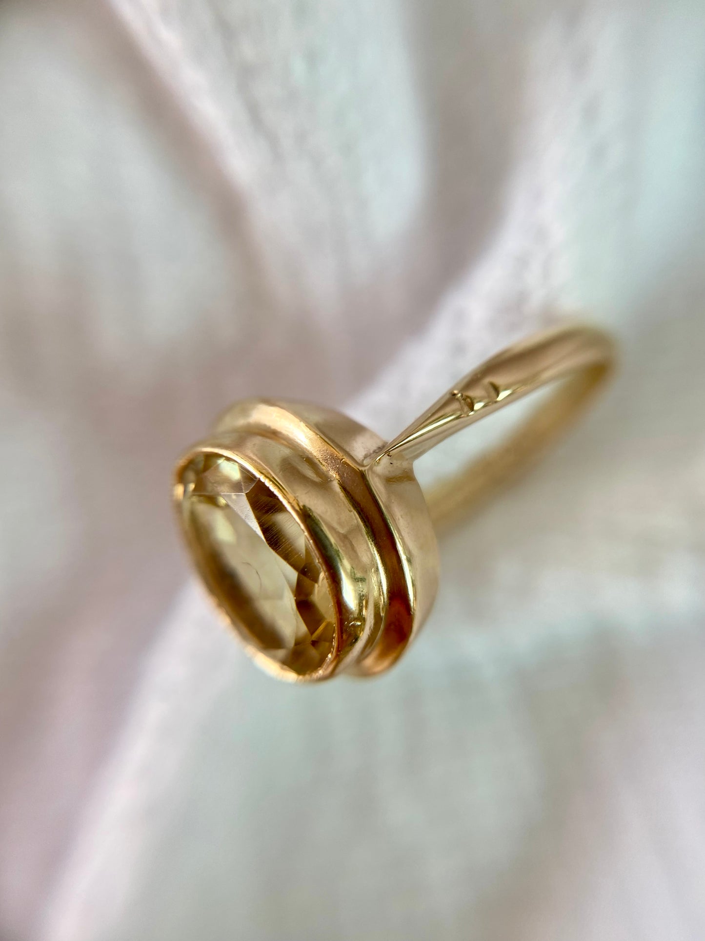 Vintage 9ct Gold Citrine Solitaire Ring