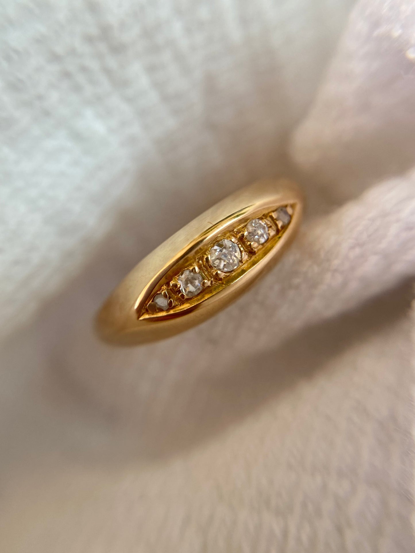 Antique 18ct Gold Diamond Knife Edge Boat Ring