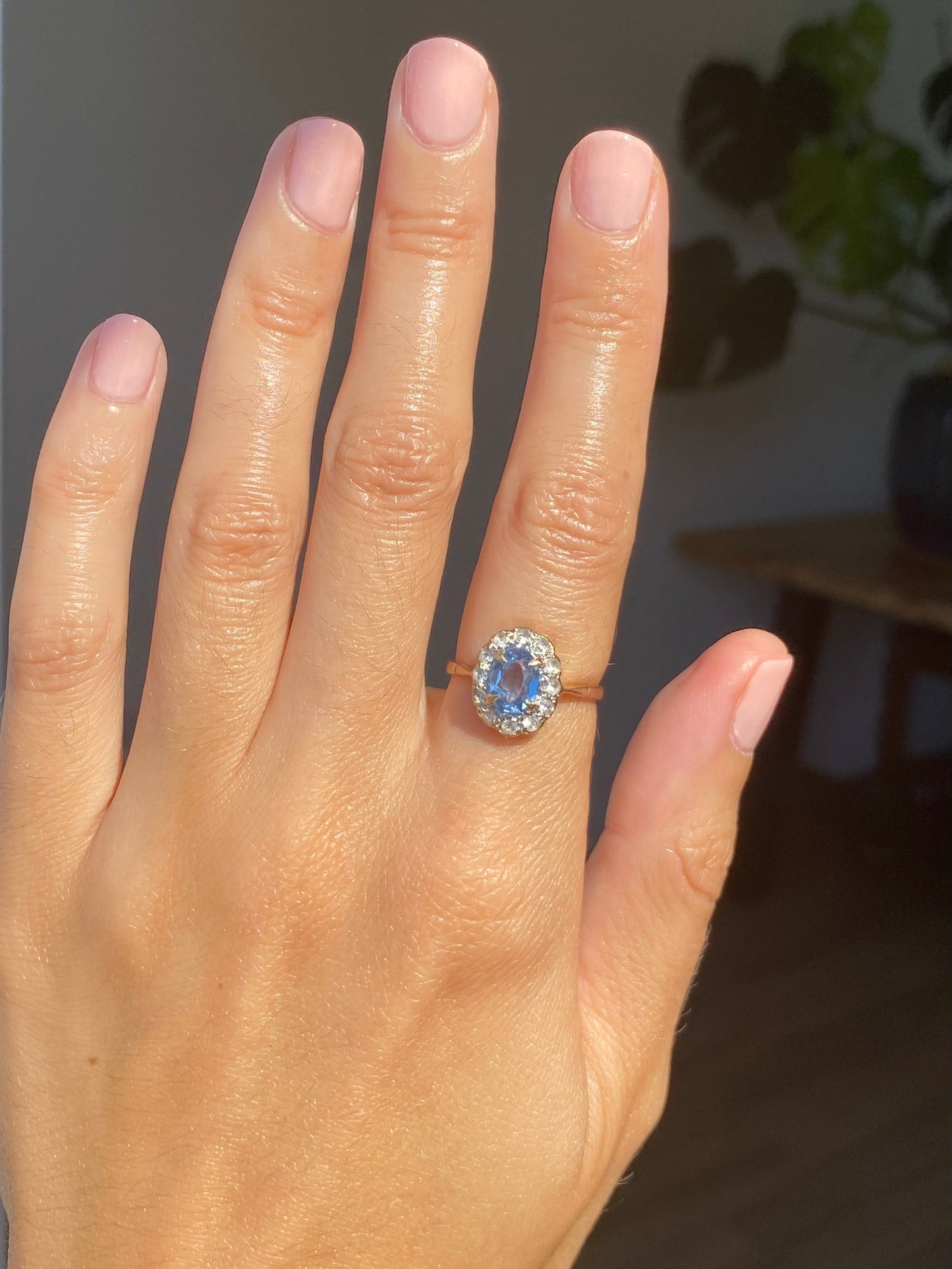 Vintage 9ct Gold Blue Topaz + White Gem Flower Ring