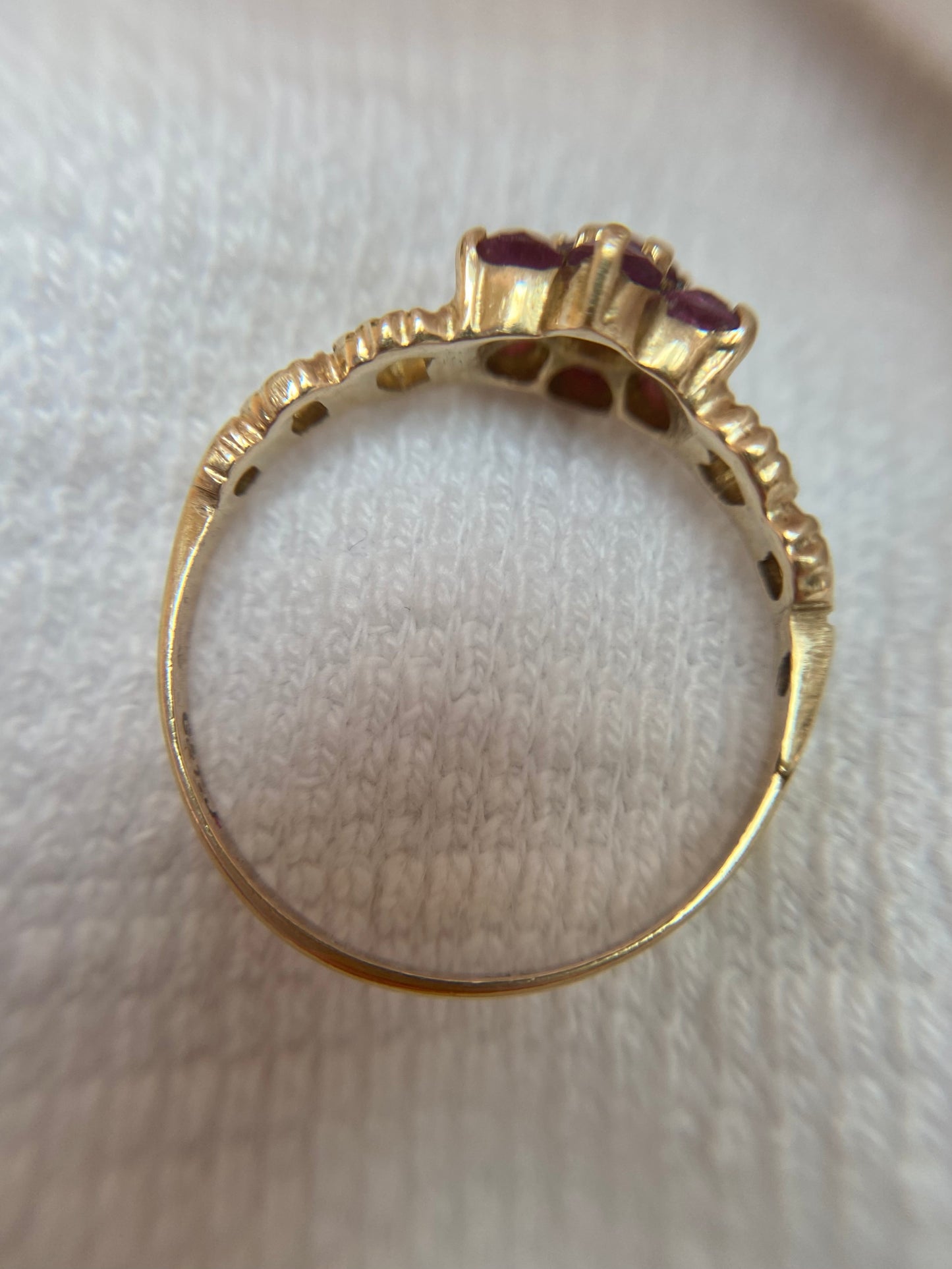 Vintage 9ct Gold Ruby Flower Ring