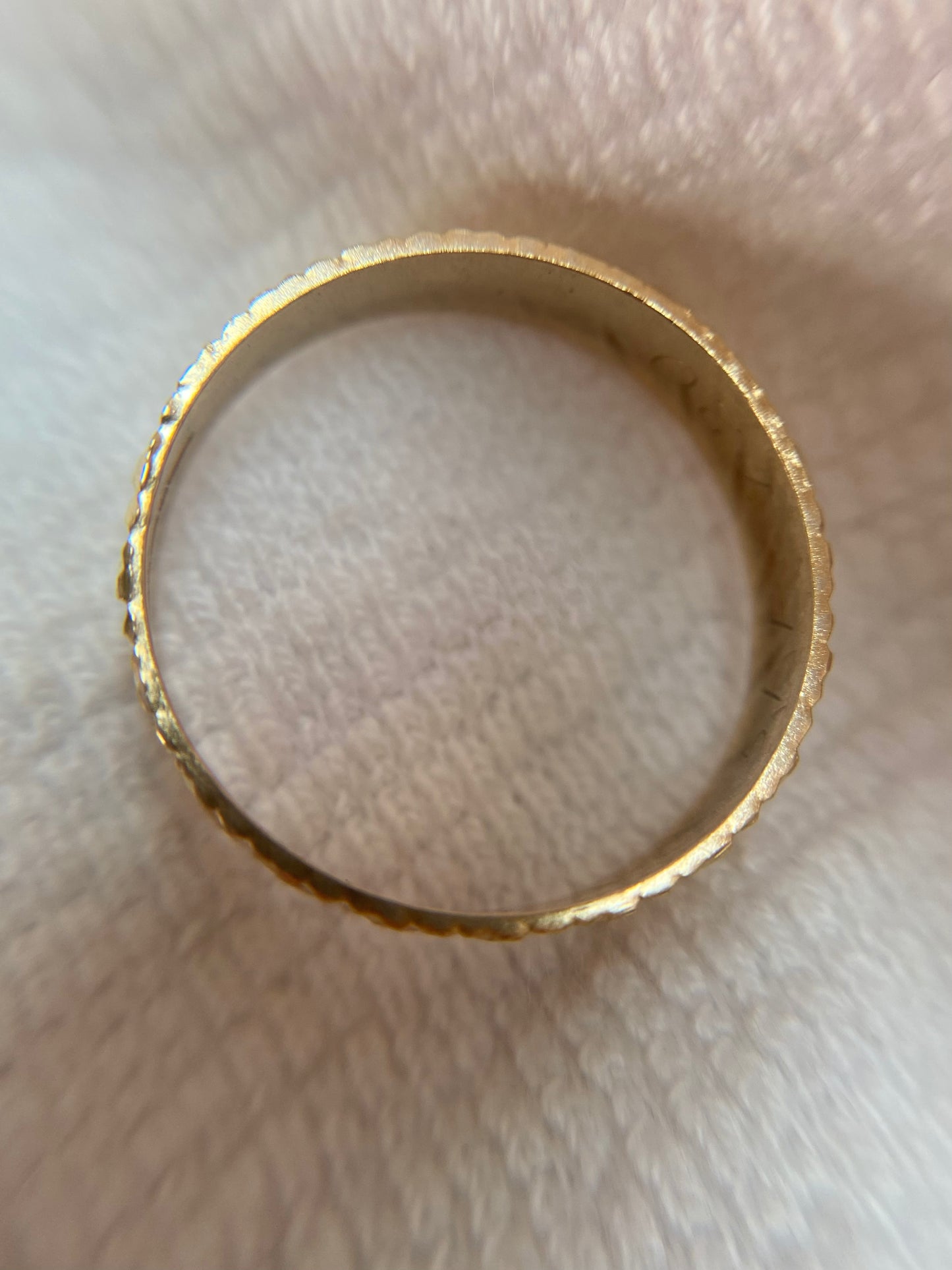 Vintage 9ct Gold Starry Starry Band