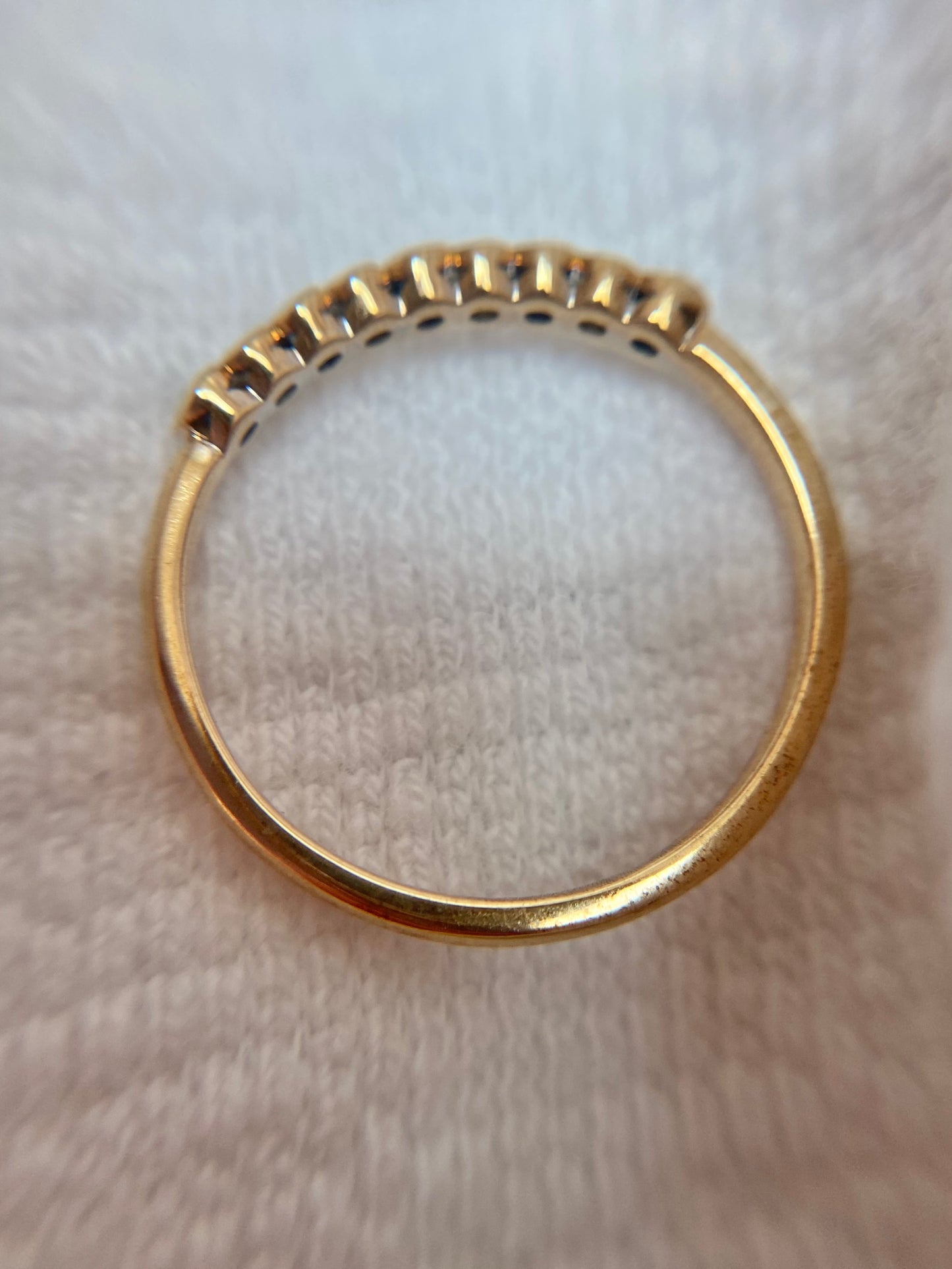 Preloved 9ct Gold Diamond & Sapphire Ring