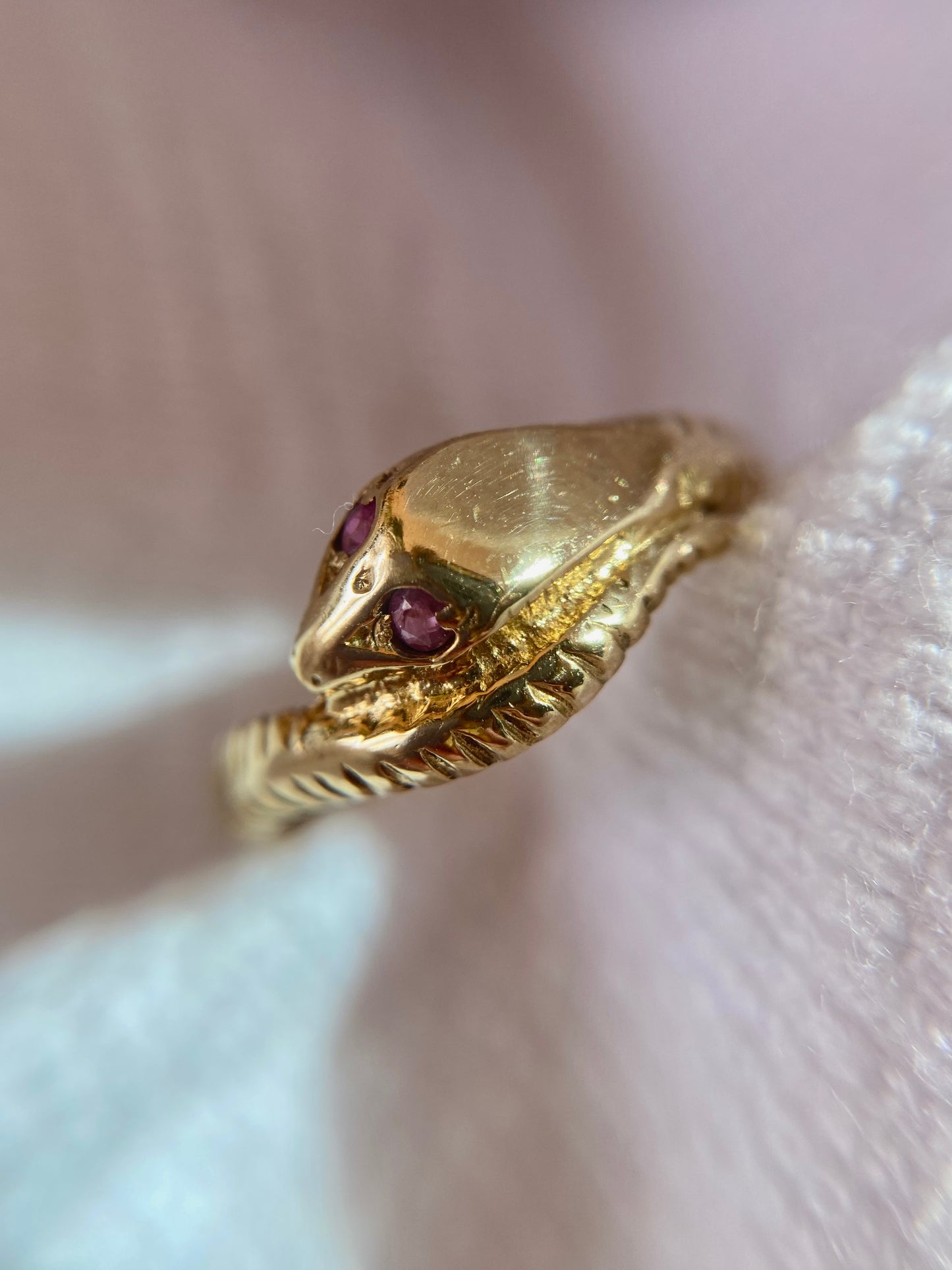 Vintage 9ct Gold Ruby Snake Ring