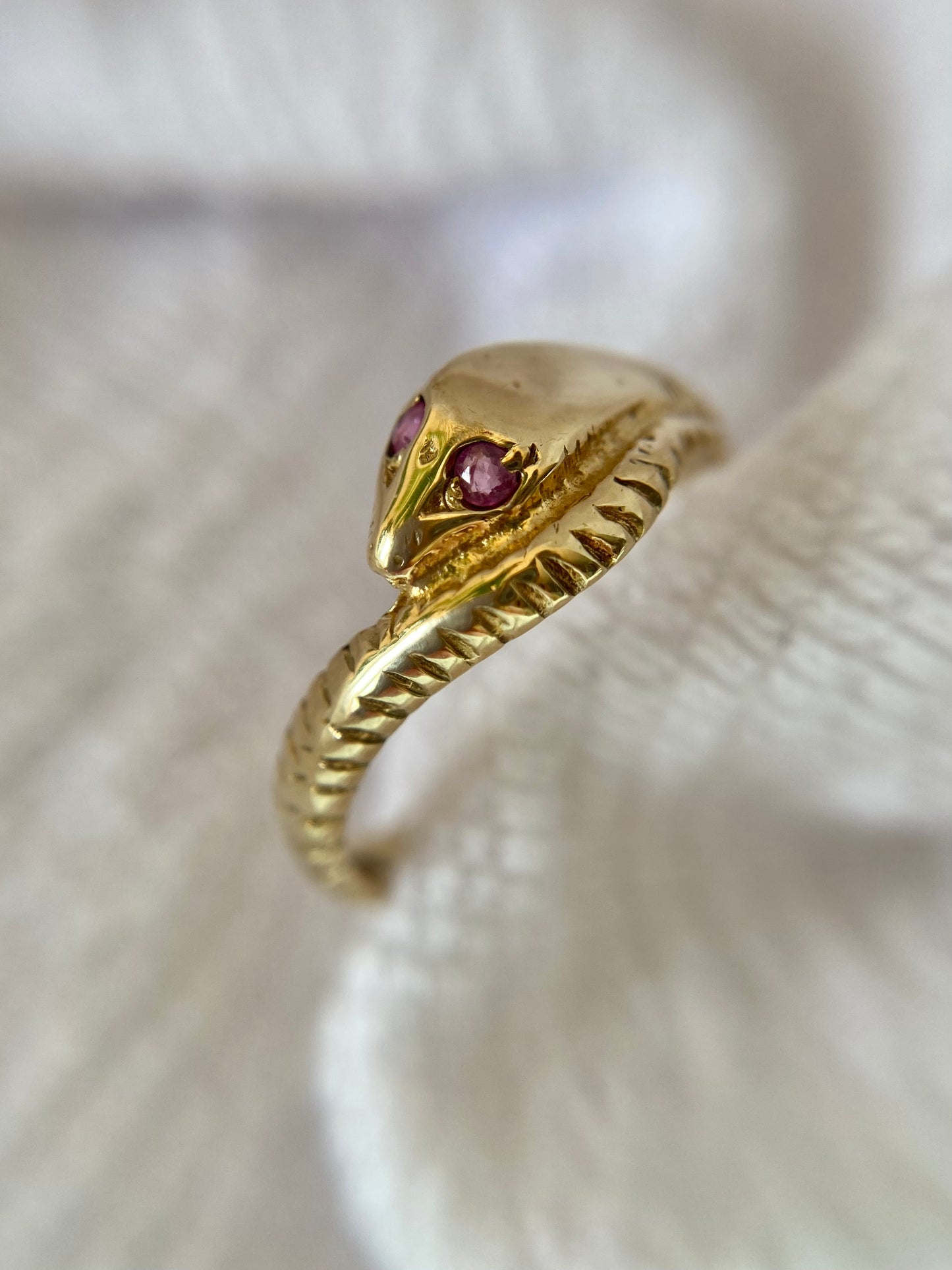 Vintage 9ct Gold Ruby Snake Ring