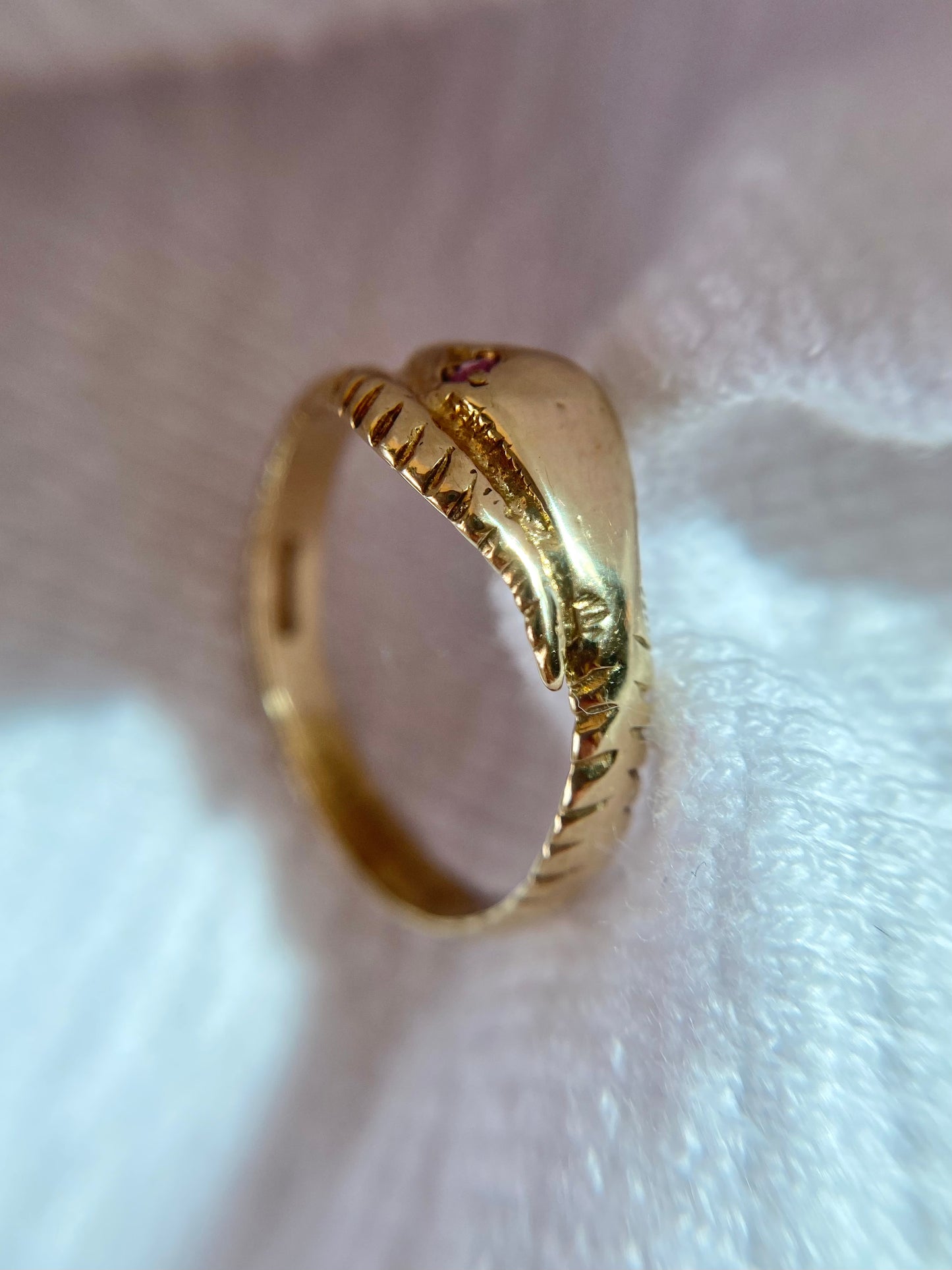 Vintage 9ct Gold Ruby Snake Ring