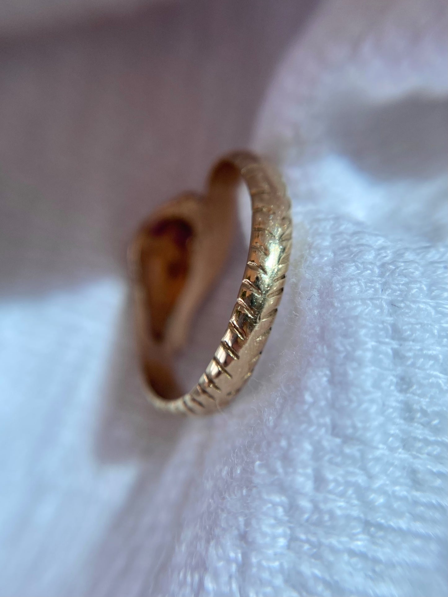Vintage 9ct Gold Ruby Snake Ring