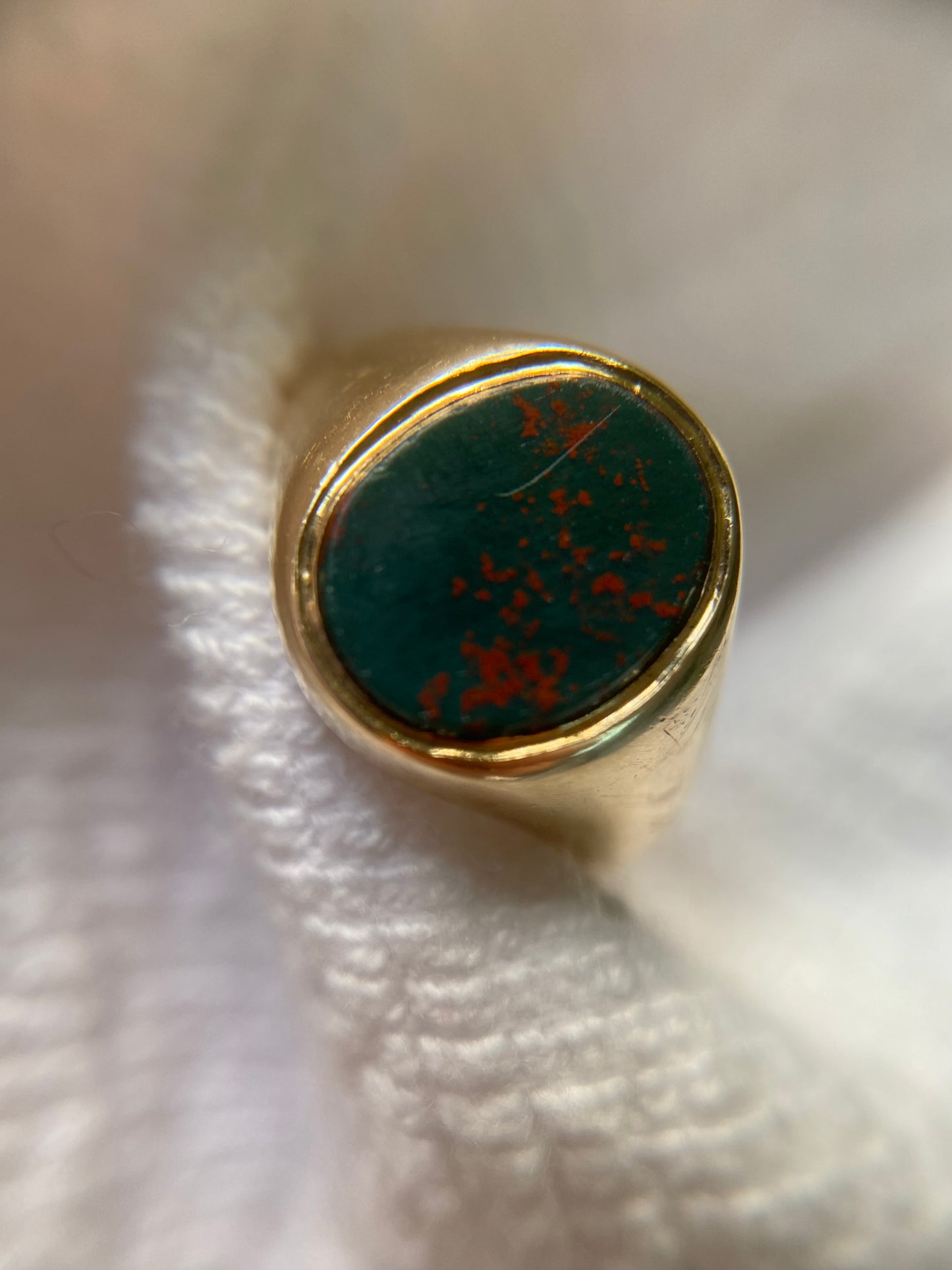 Vintage 9ct Gold Bloodstone Signet Ring
