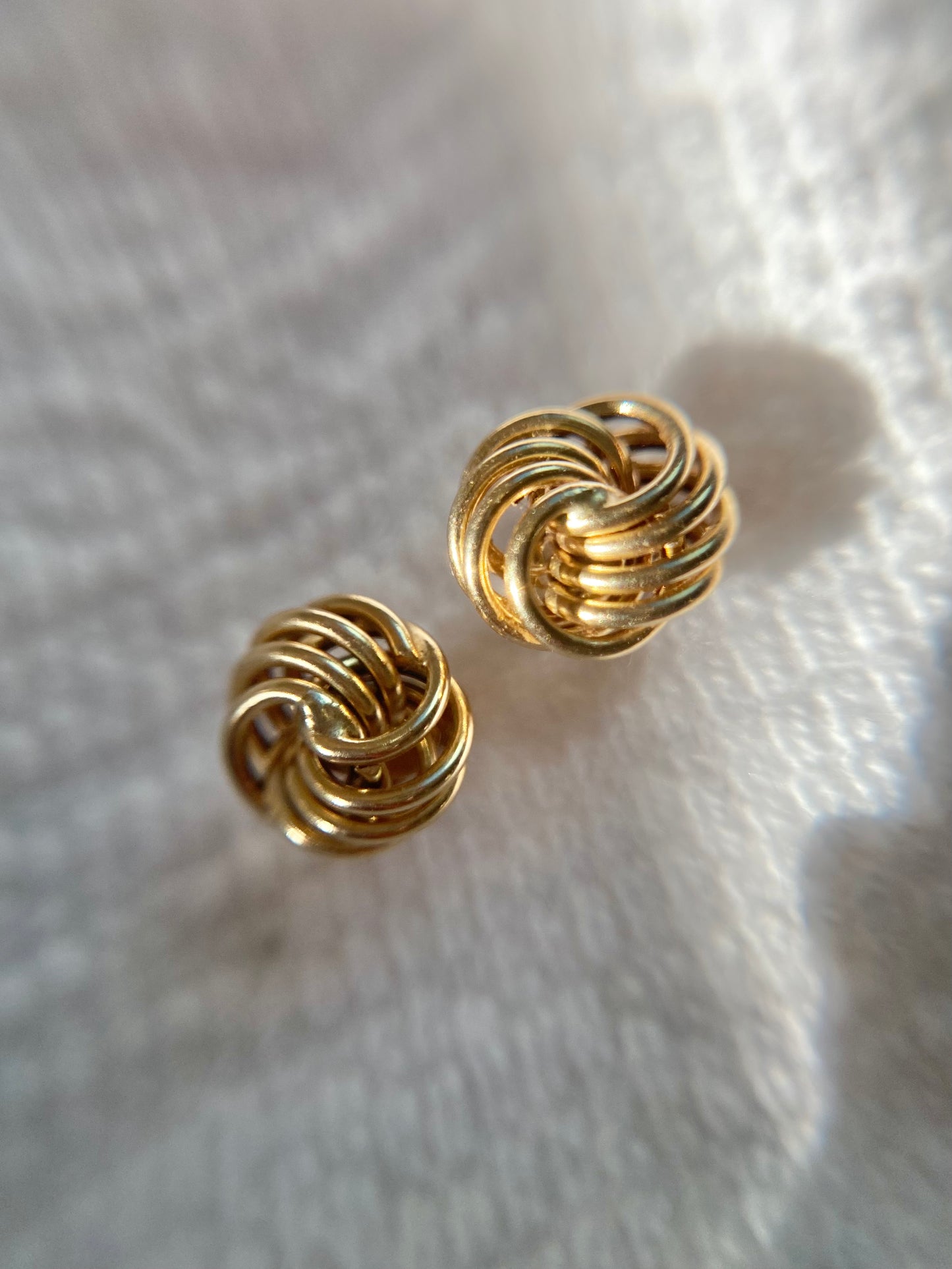 Vintage 9ct Gold Studs