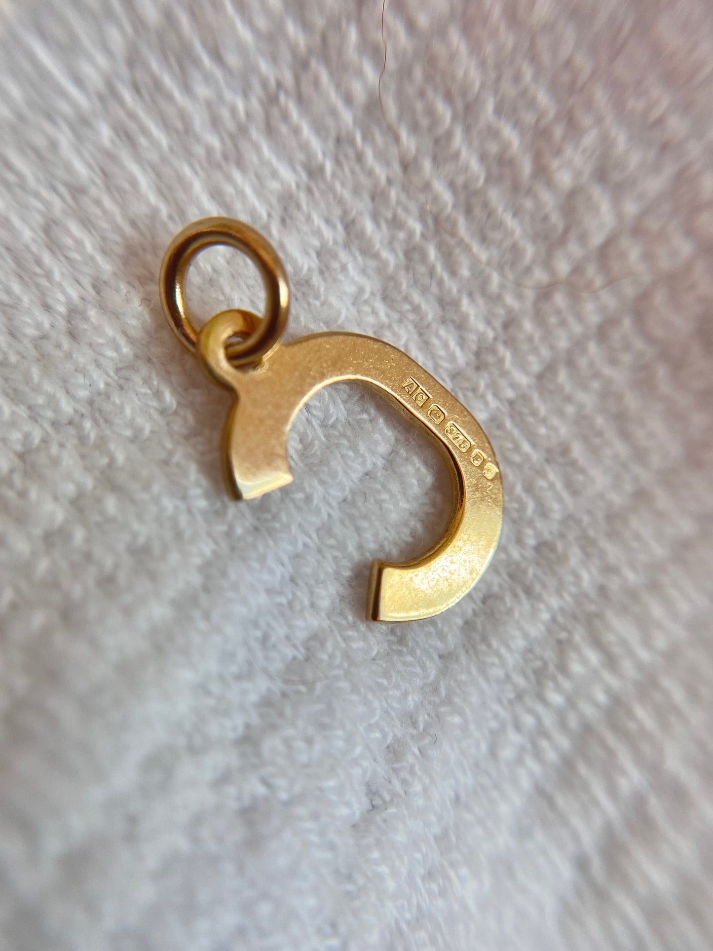 Vintage 9ct Gold Letter C Pendant