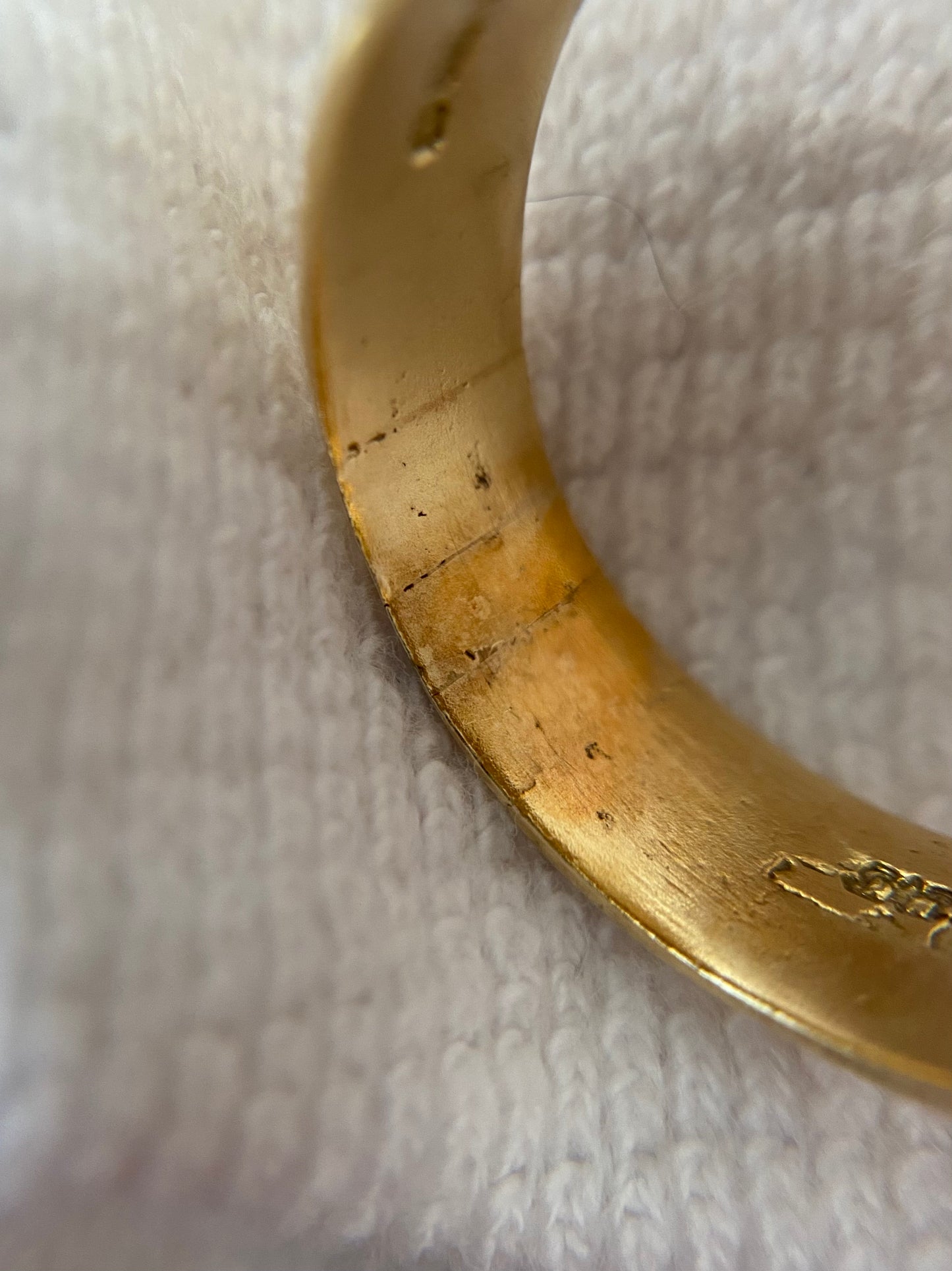Vintage 9ct Gold Floral Buckle Ring