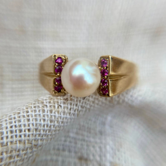 Vintage 9ct Gold Pearl & Ruby Ring