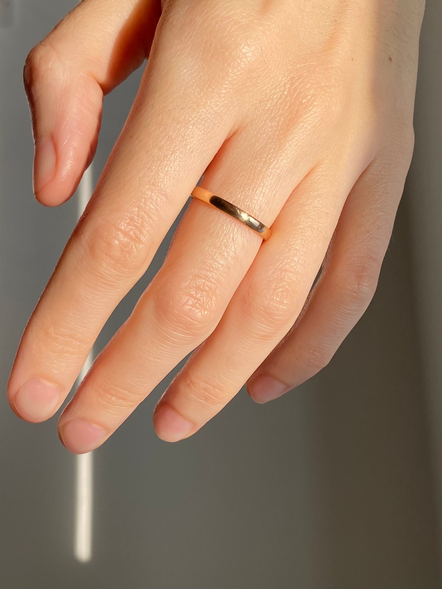 Vintage 9ct Gold Band (5)