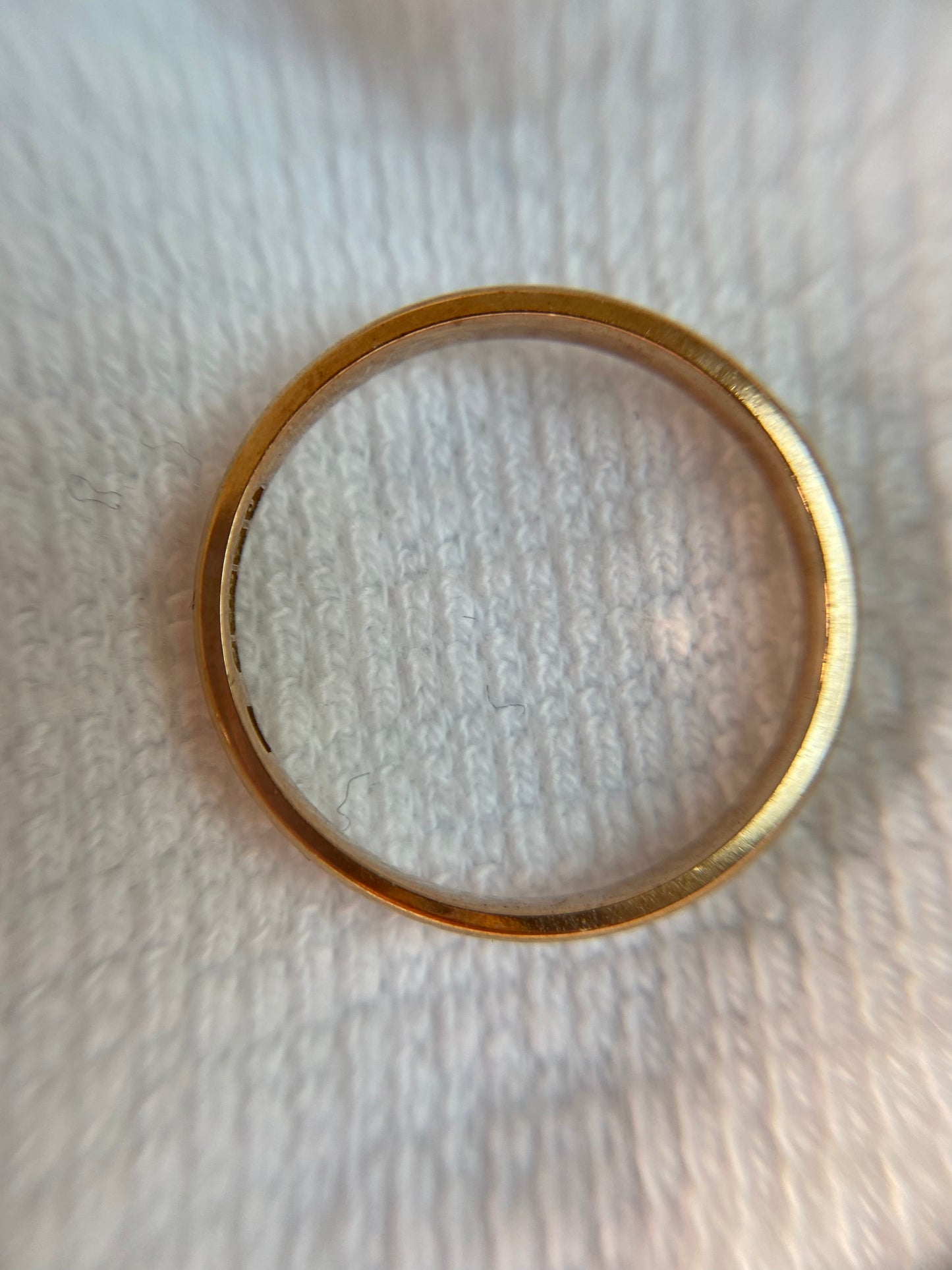 Vintage 9ct Gold Band (5)