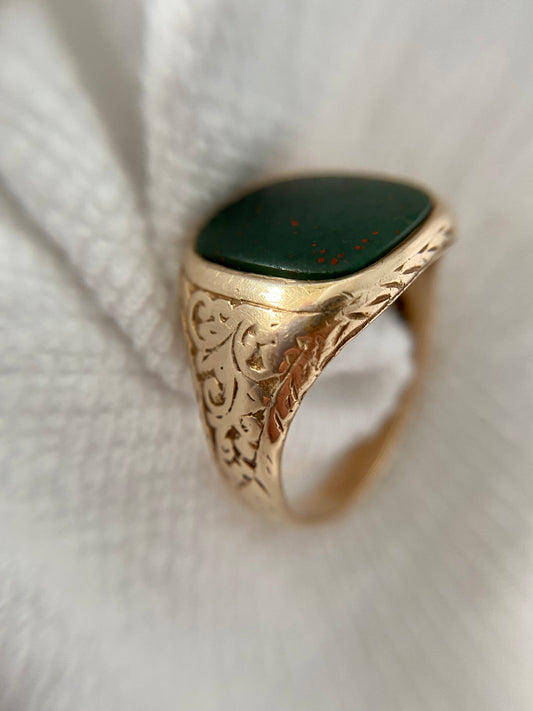 Vintage 9ct Gold Heavy Bloodstone Signet Ring