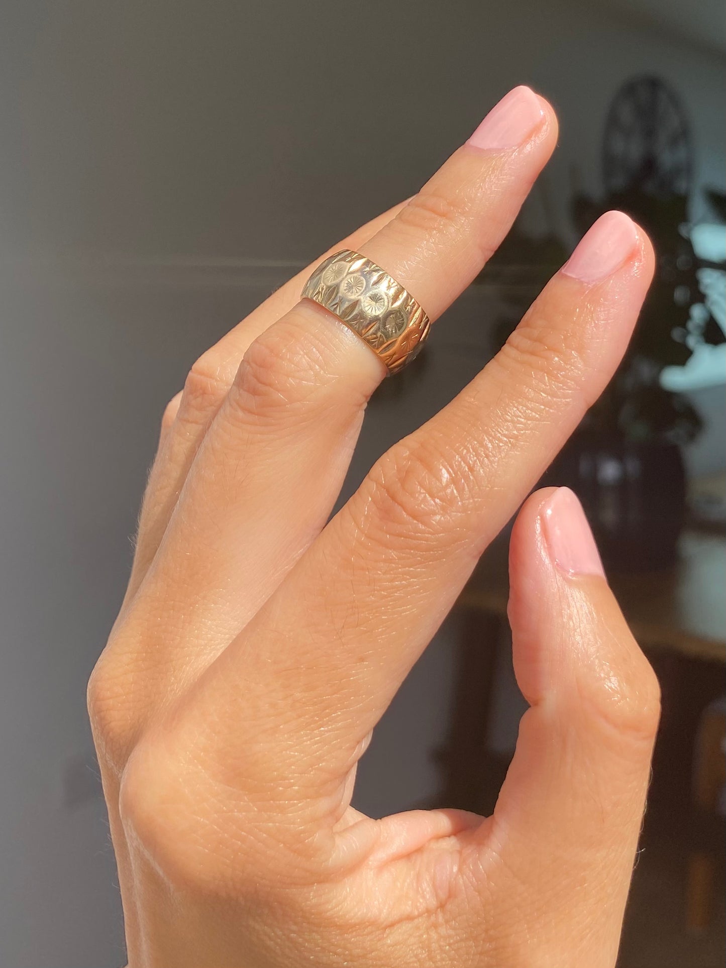 Vintage 9ct Gold Starry Cigar Band