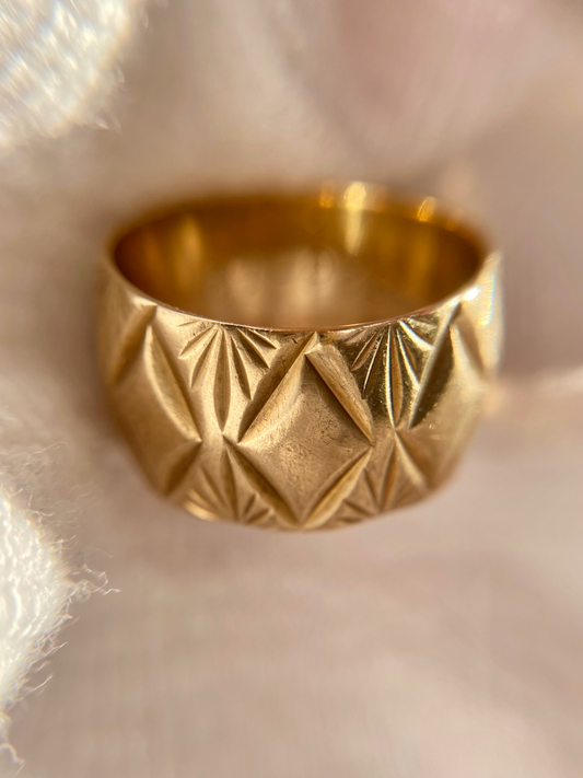 Vintage 9ct Gold Patterned Cigar Band