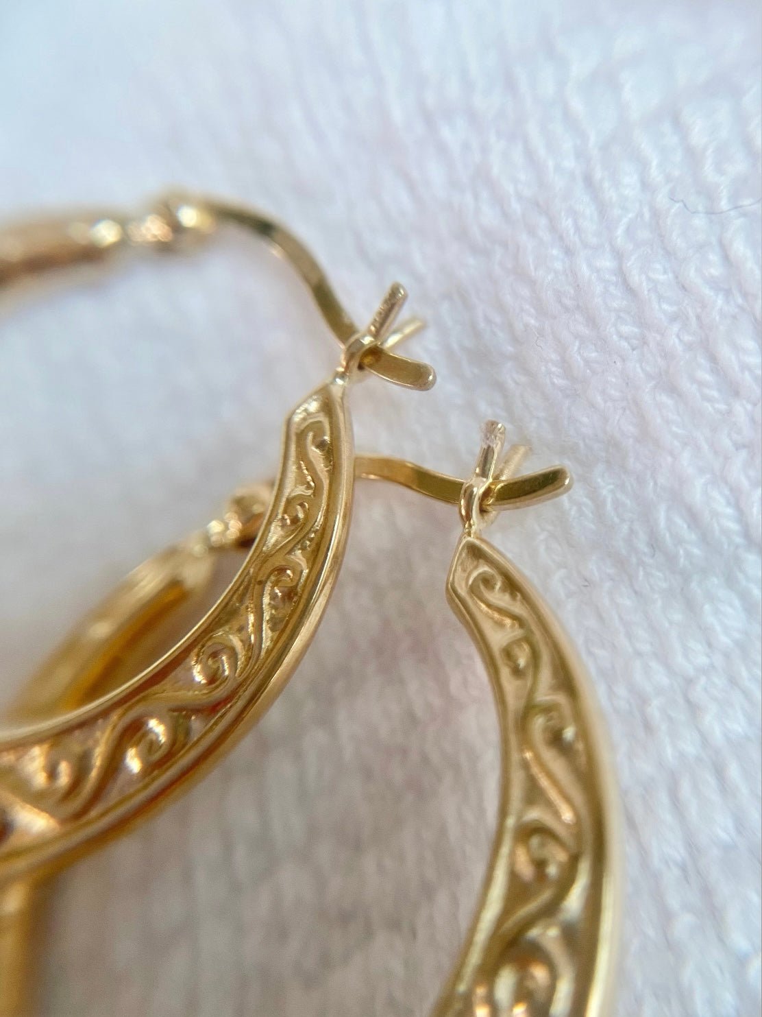 Vintage 9ct Gold Patterned Hoop Earrings