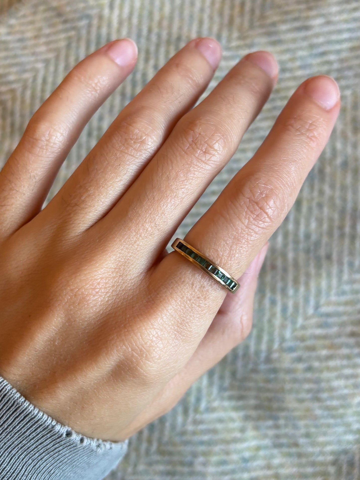 Preloved 9ct Gold Emerald Half Eternity Ring