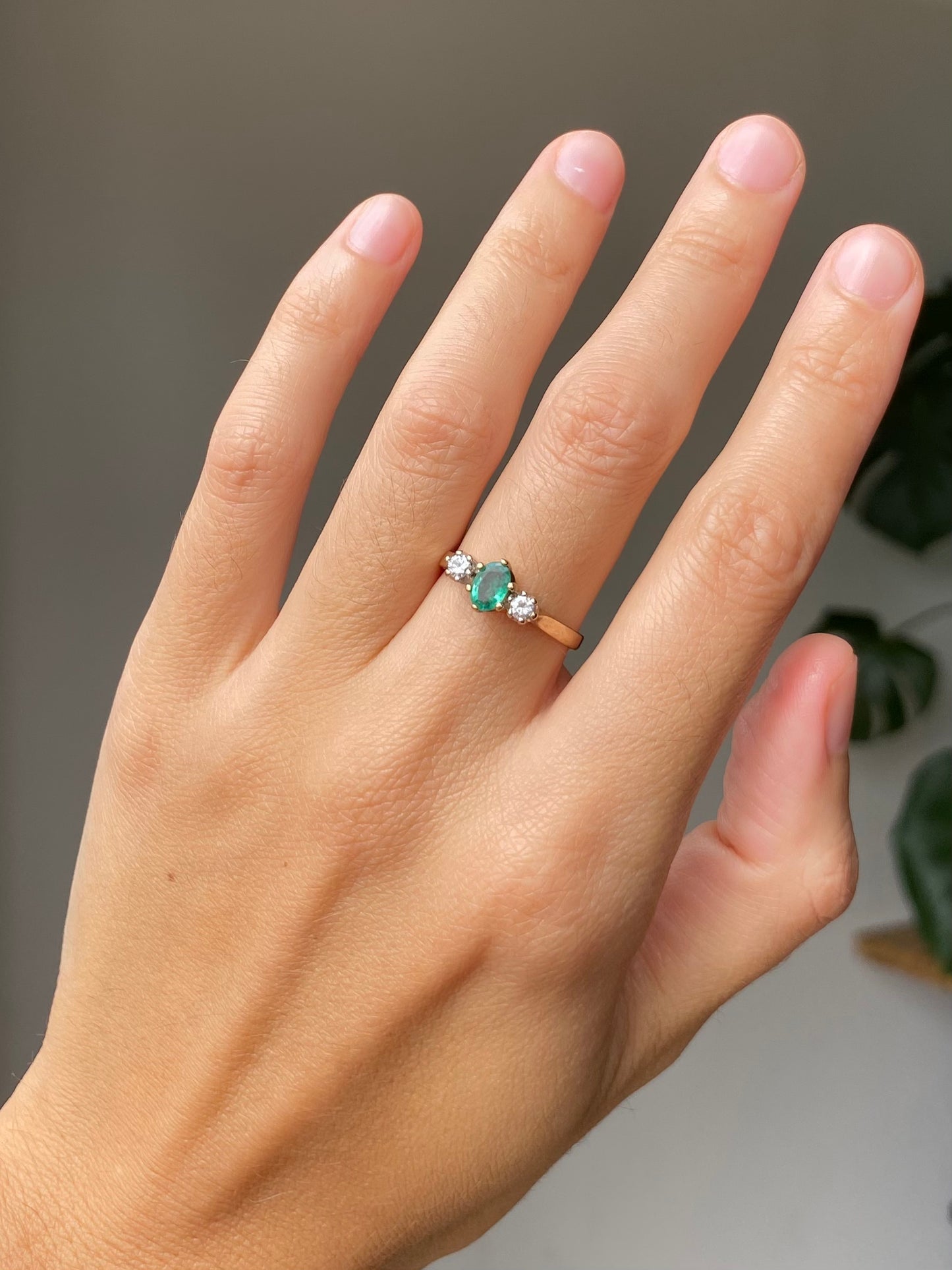 Vintage 9ct Gold Emerald & Diamond Trilogy Ring