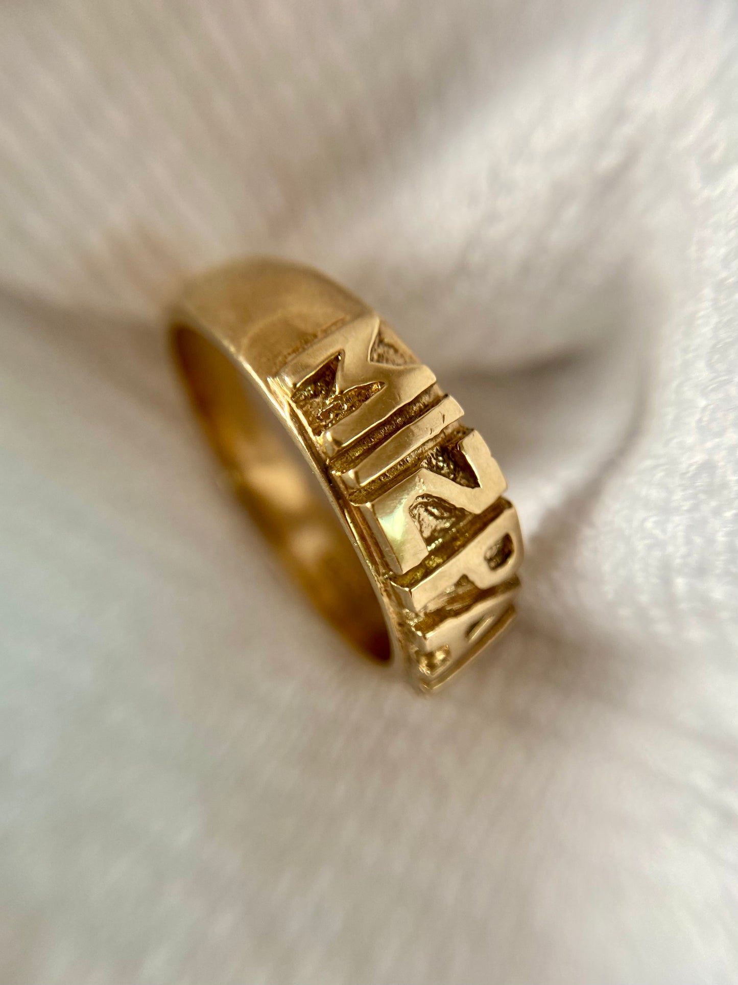 Vintage Heavy 9ct Gold Mizpah Ring