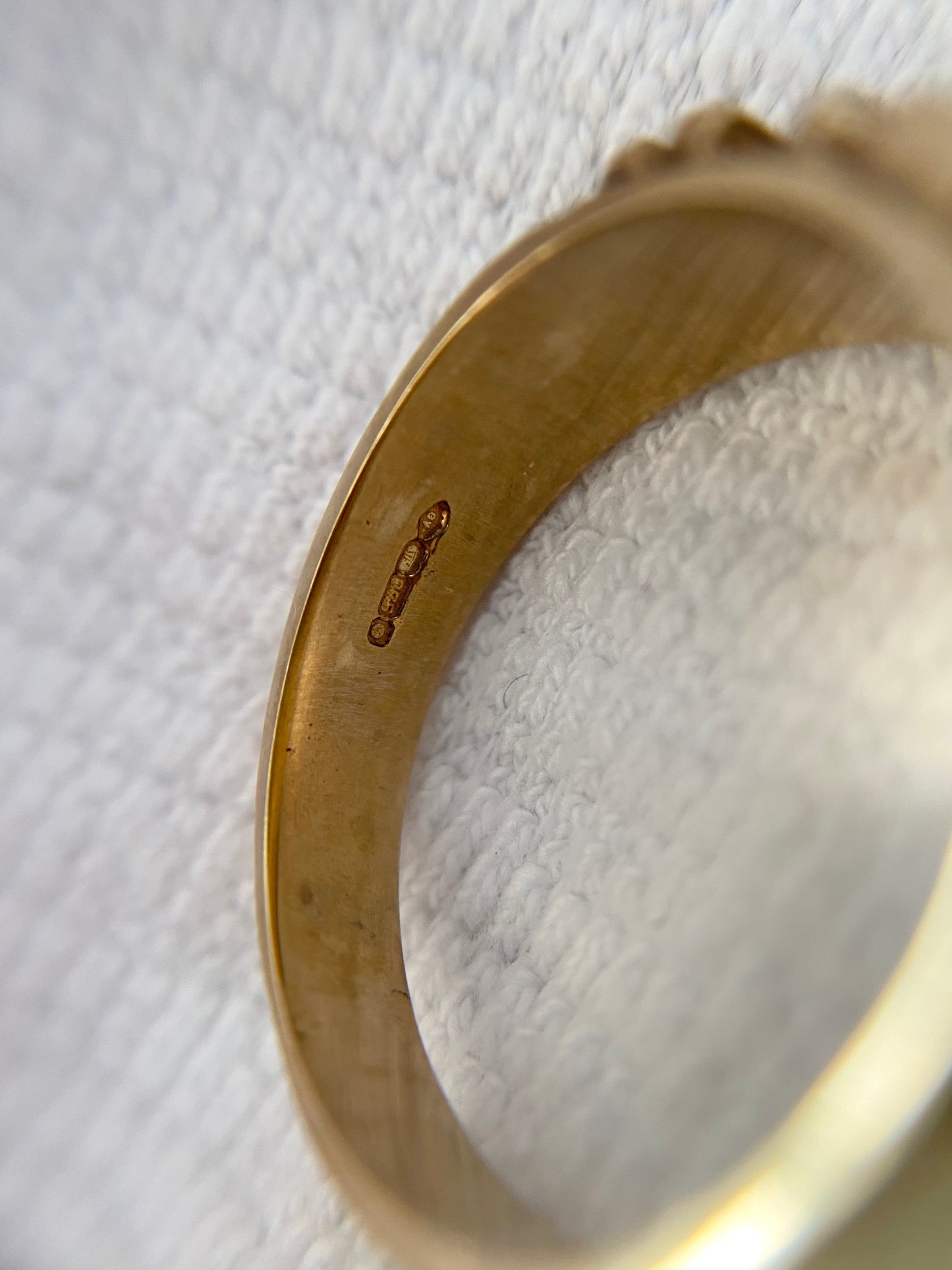 Vintage Heavy 9ct Gold Mizpah Ring