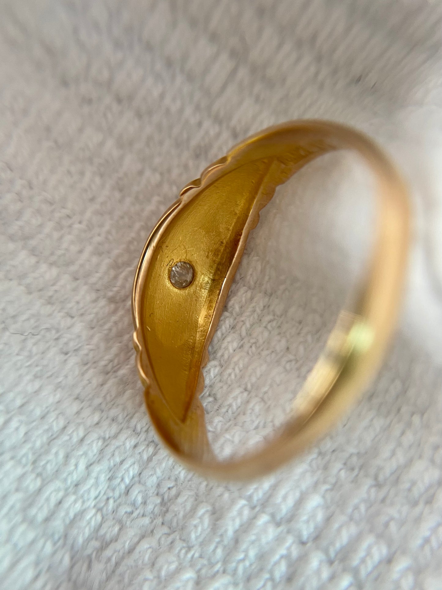 Antique 18ct Gold Diamond Starburst Ring