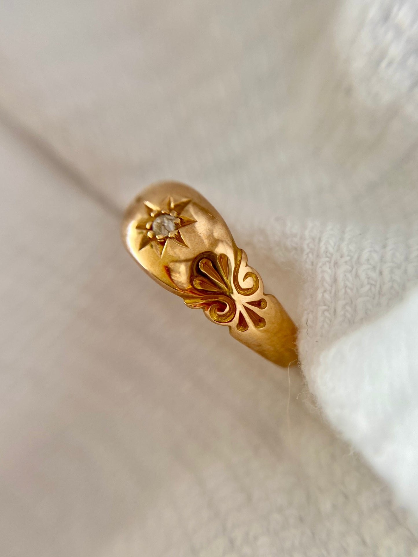 Antique 18ct Gold Diamond Starburst Ring