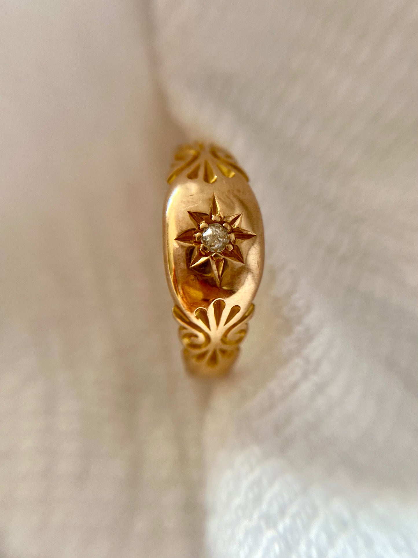 Antique 18ct Gold Diamond Starburst Ring