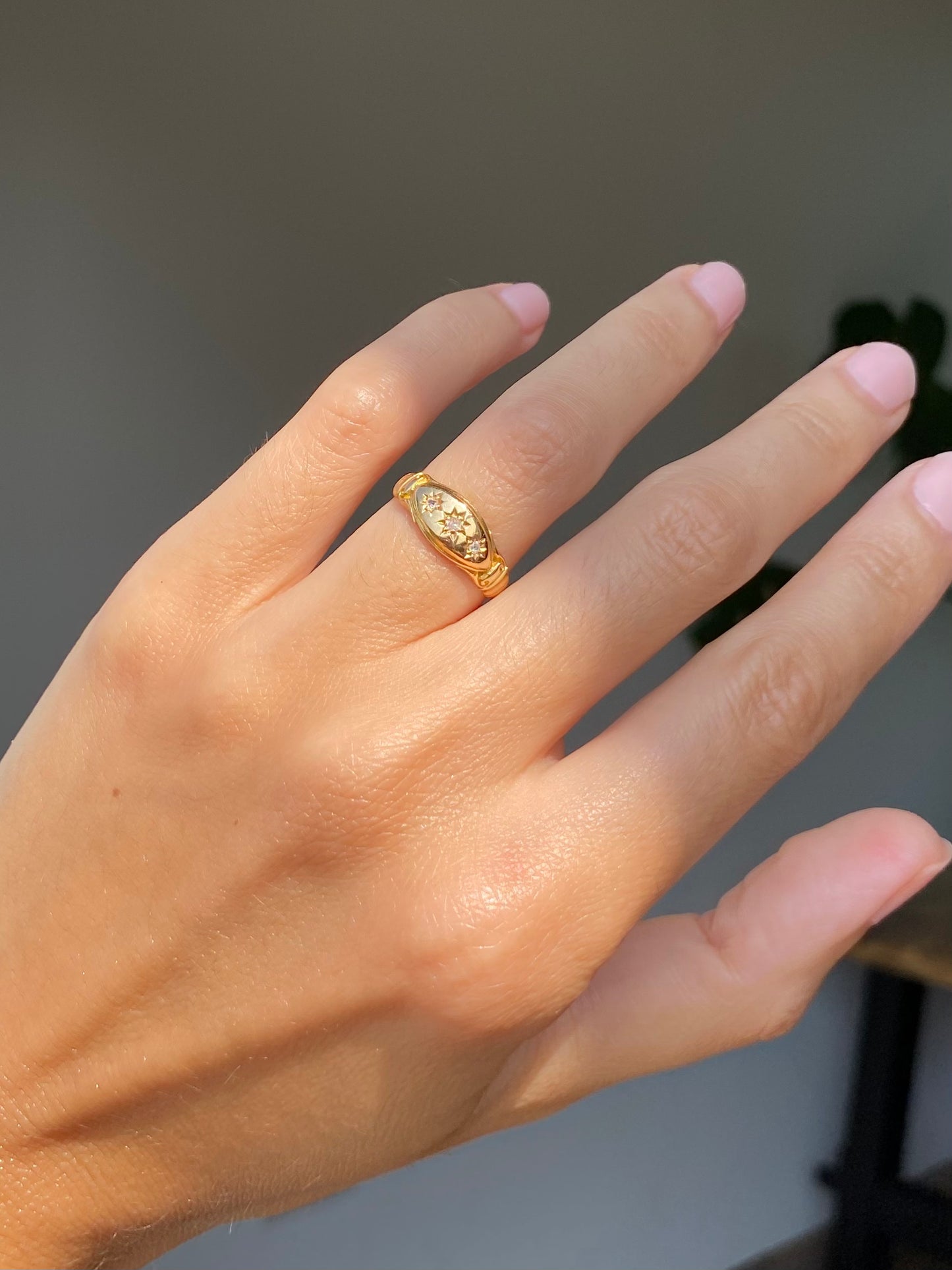 Antique 18ct Gold Diamond Starburst Trilogy Ring