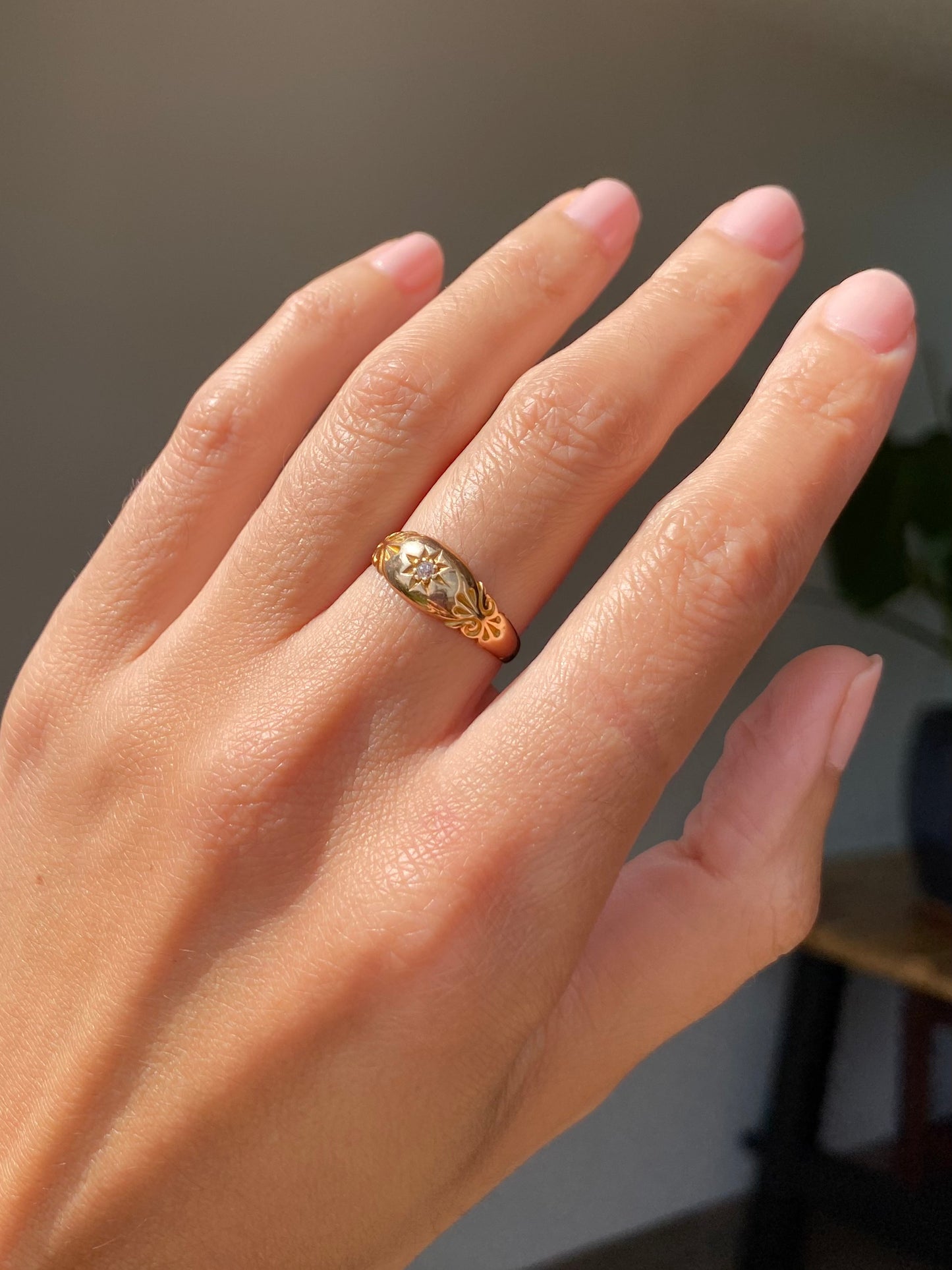 Antique 18ct Gold Diamond Starburst Ring