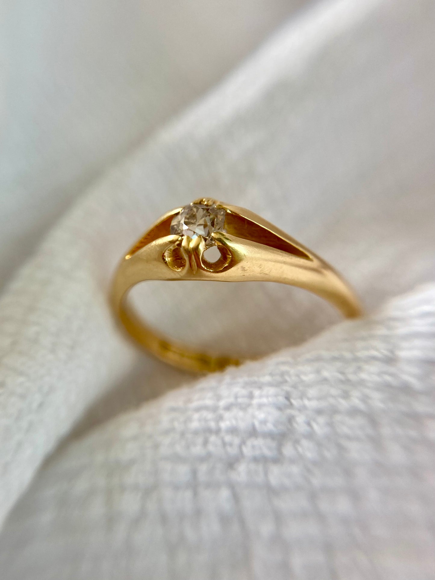 Antique 18ct Gold Old Cut Diamond Solitaire Ring