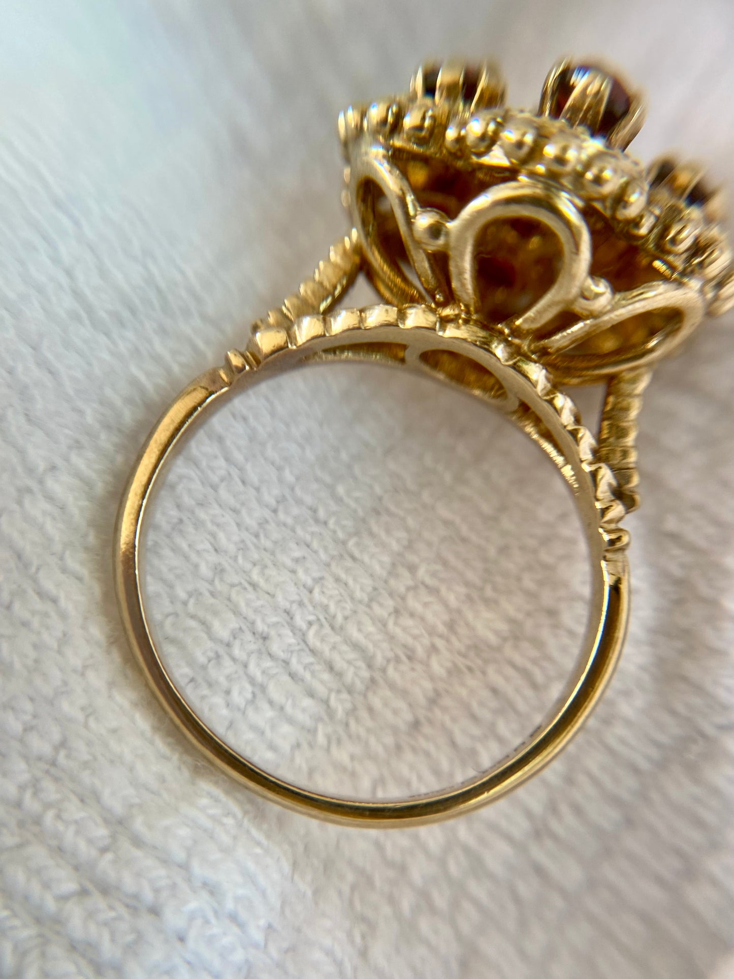 Vintage 9ct Gold Ornate Garnet Flower Ring