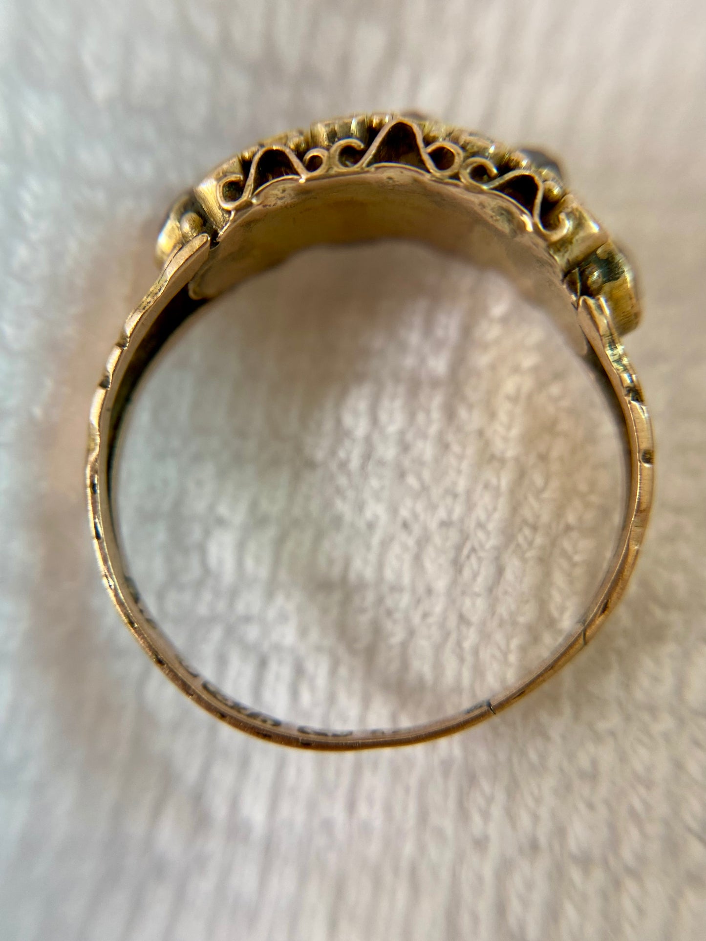 Antique 9ct Gold Garnet + Pearl Ring