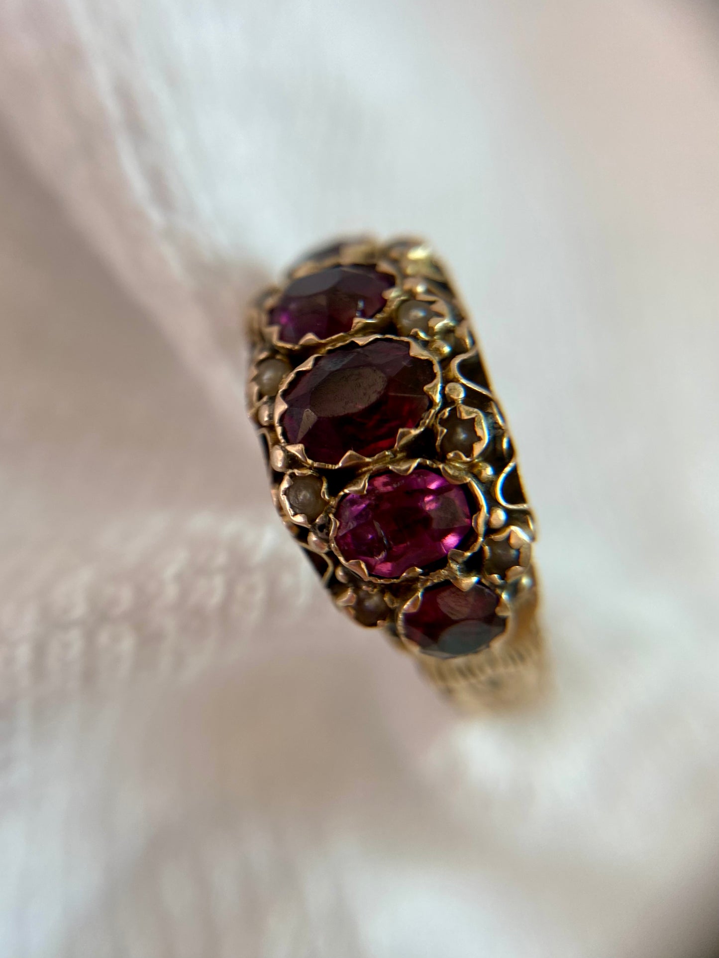 Antique 9ct Gold Garnet + Pearl Ring
