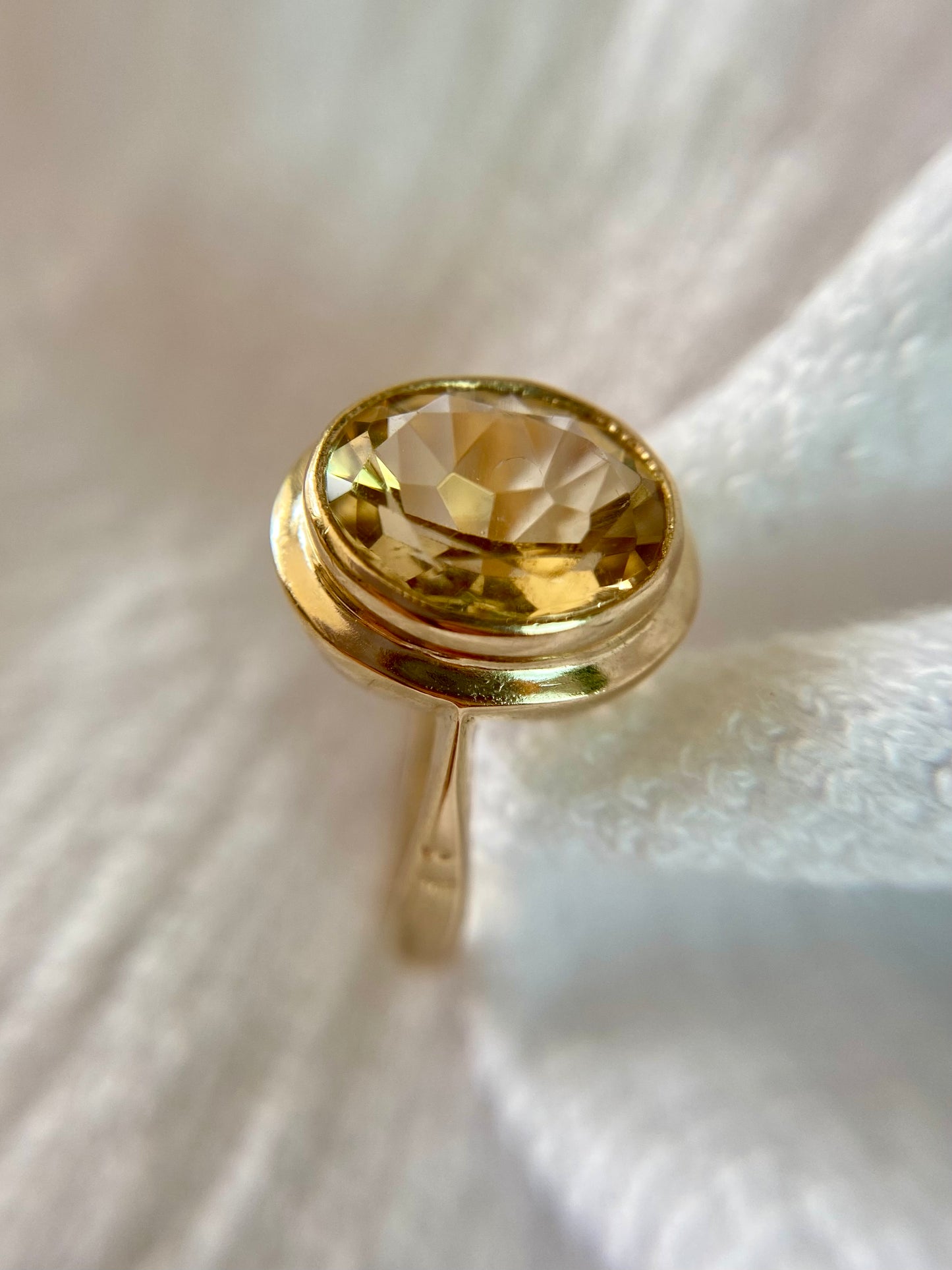 Vintage 9ct Gold Citrine Solitaire Ring